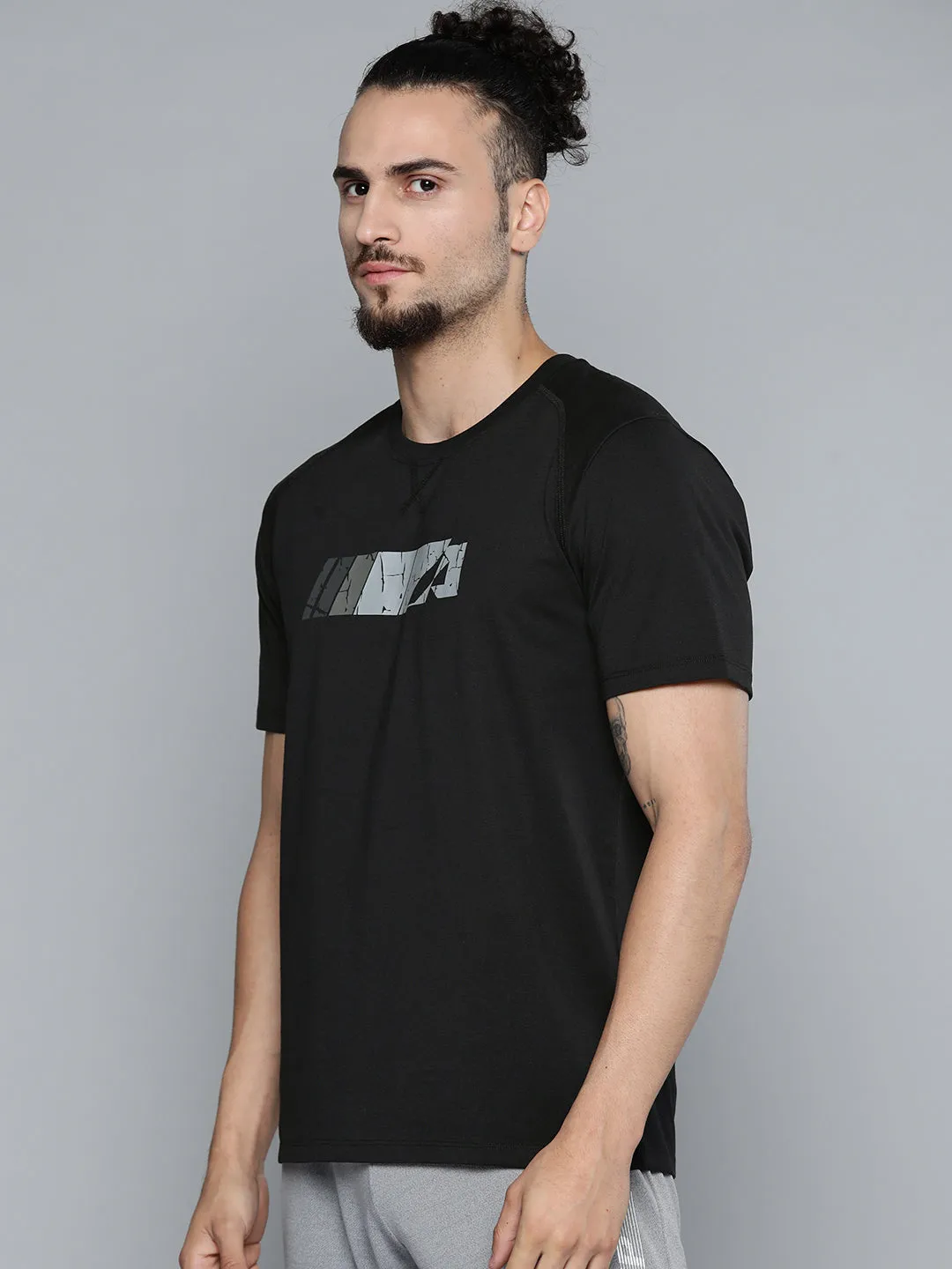 Alcis Men Black Grey Printed Slim Fit Training or Gym T-shirt Sky Cool