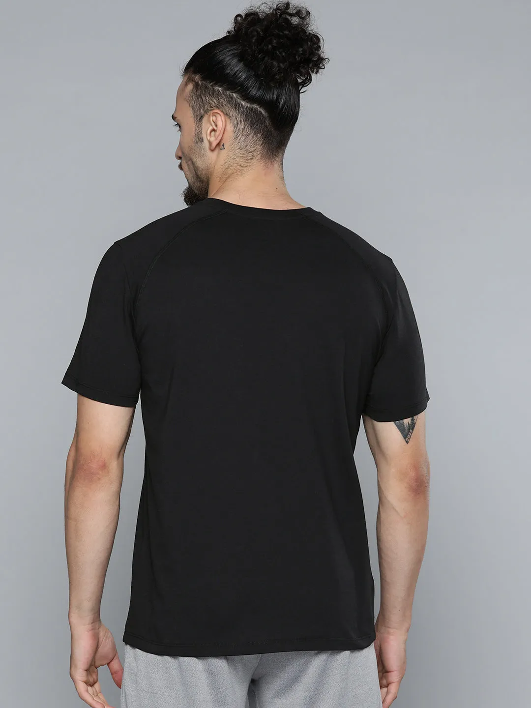 Alcis Men Black Grey Printed Slim Fit Training or Gym T-shirt Breathable Lining Pure Tone
