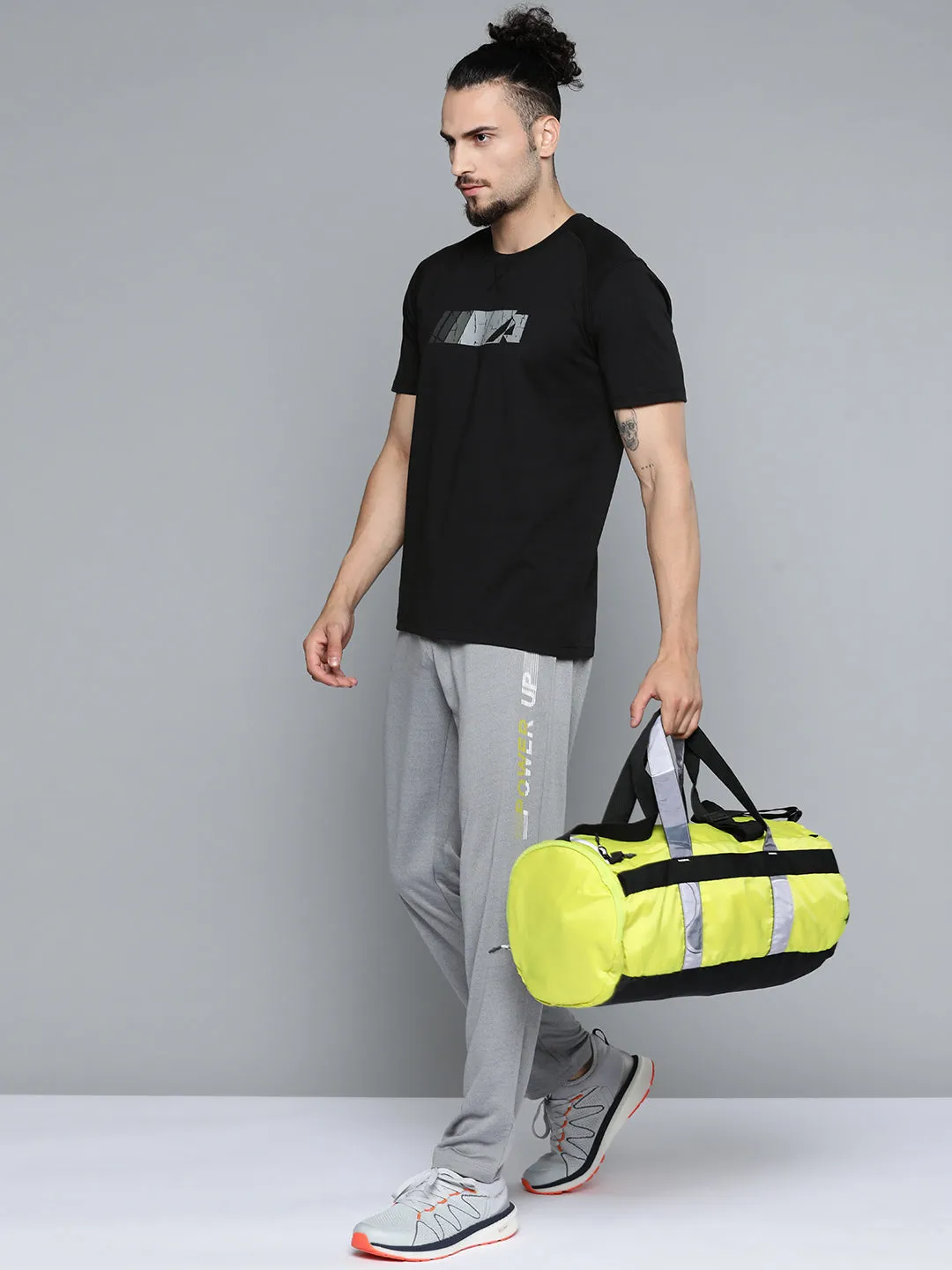 wrinkle free Alcis Men Black Grey Printed Slim Fit Training or Gym T-shirt