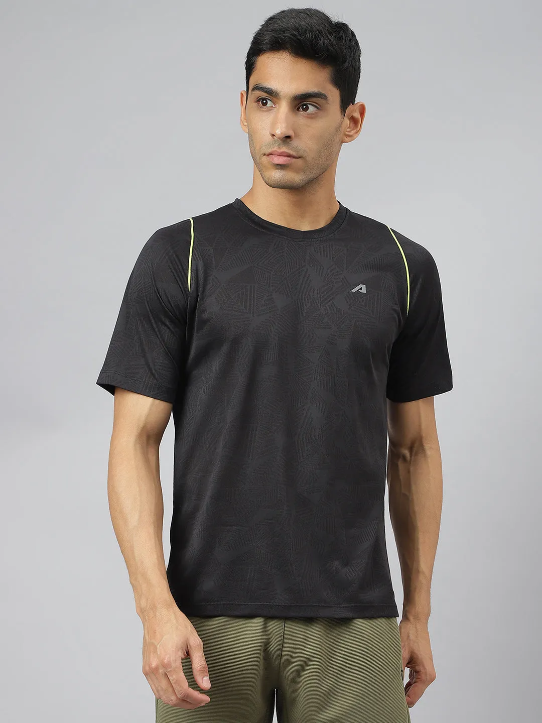 smooth zipper Alcis Men Black Jacquard Mesh Anti-Static Slim-Fit Round Neck Training T-Shirt