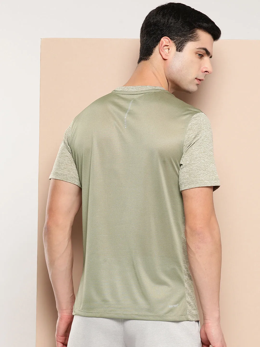 Alcis Men Printed Slim Fit T-shirt Dance Flow CoolingChannelFabric