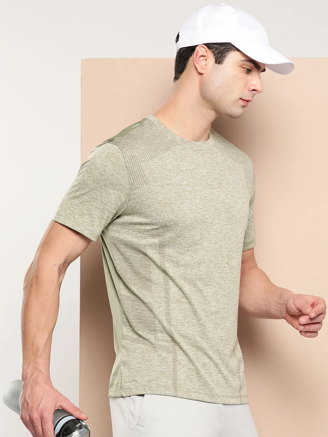 Zoom Proper HygroscopicFiber Alcis Men Printed Slim Fit T-shirt