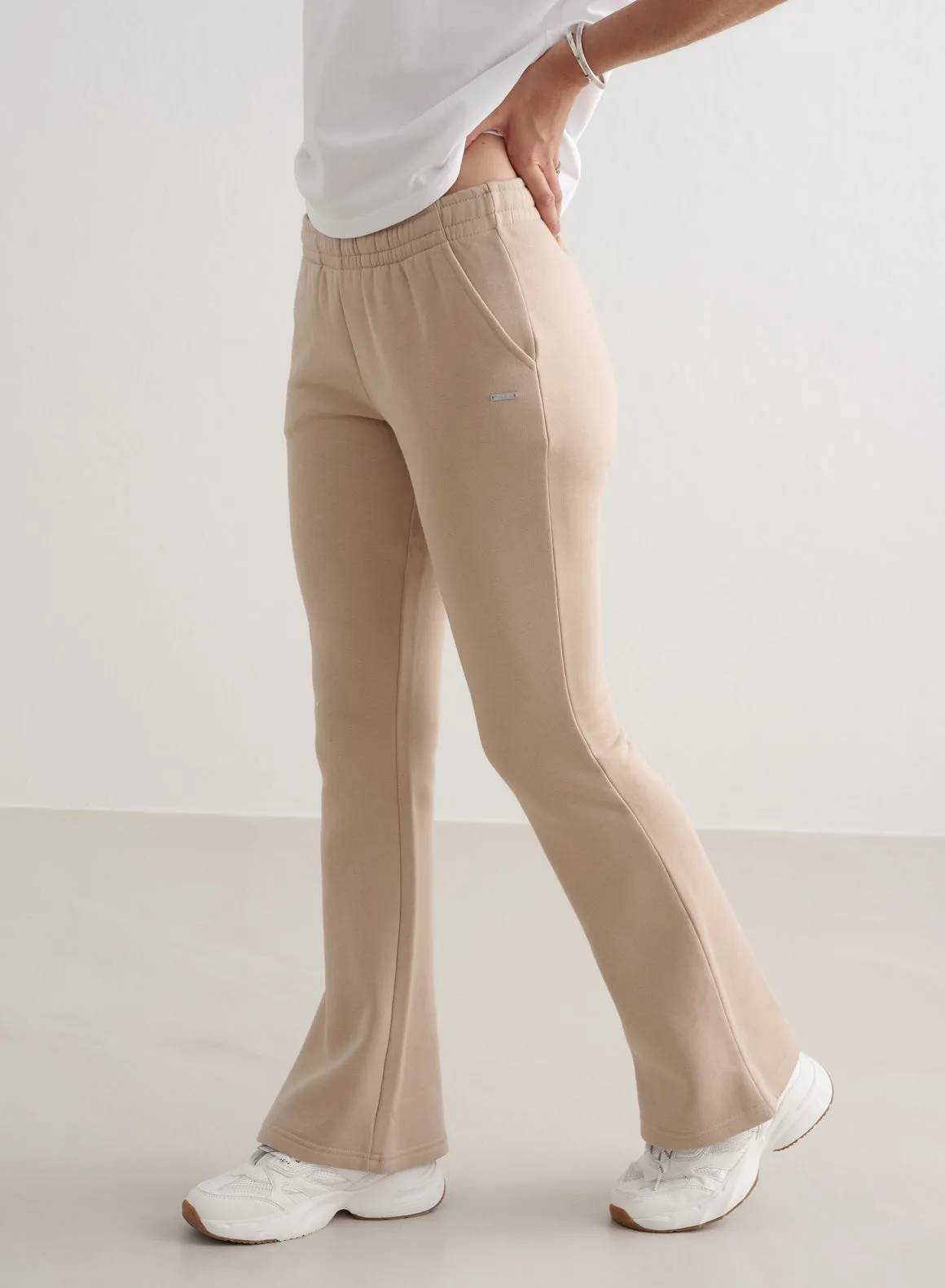 MultiPocket Beige Flare Sweatpants