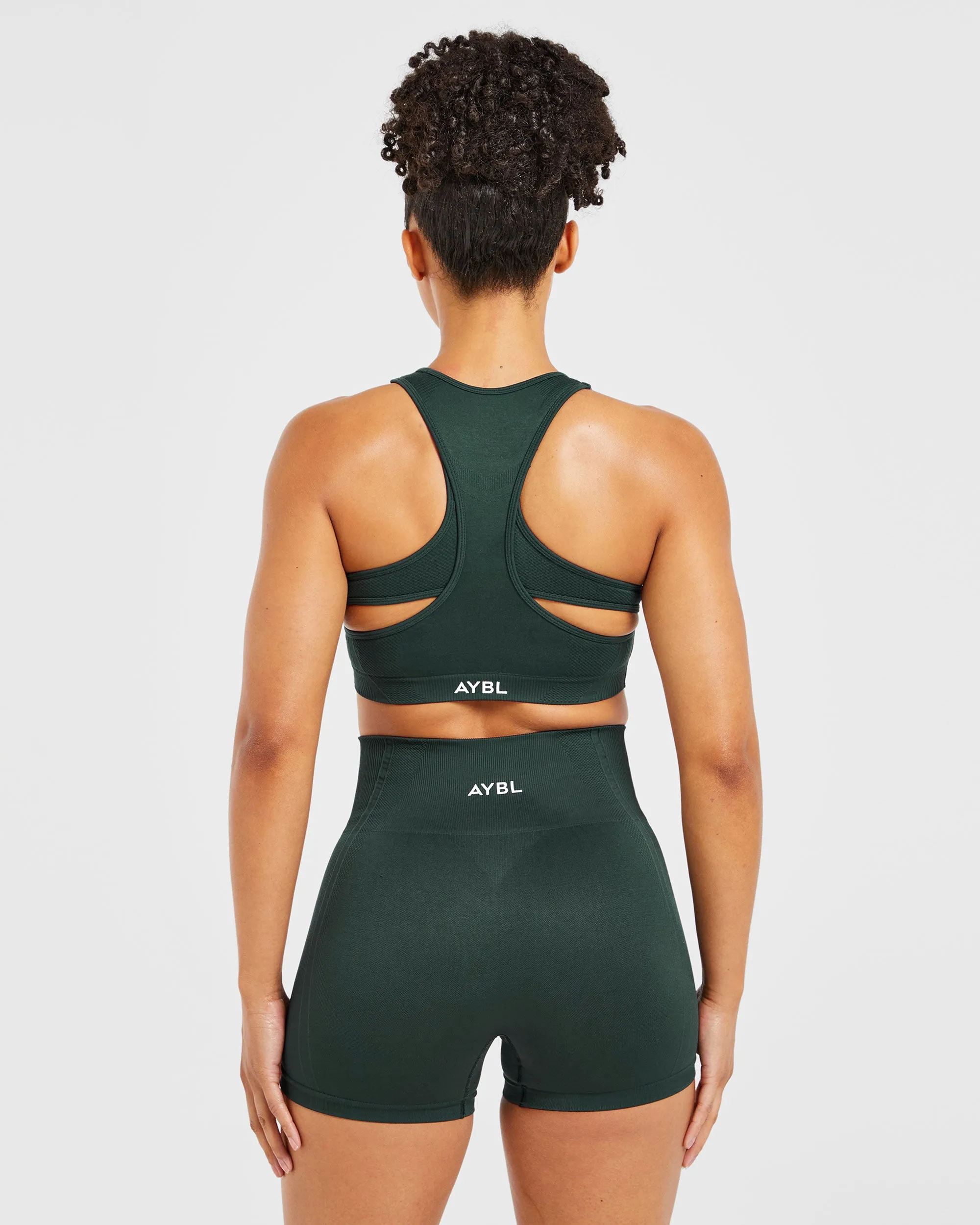 hikers Seamless Closure Balance V3 Seamless Sports Bra - Dark Green