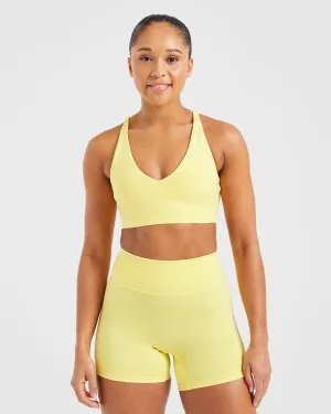 Accessorized seams Staple Sports Bra - Pastel Lemon