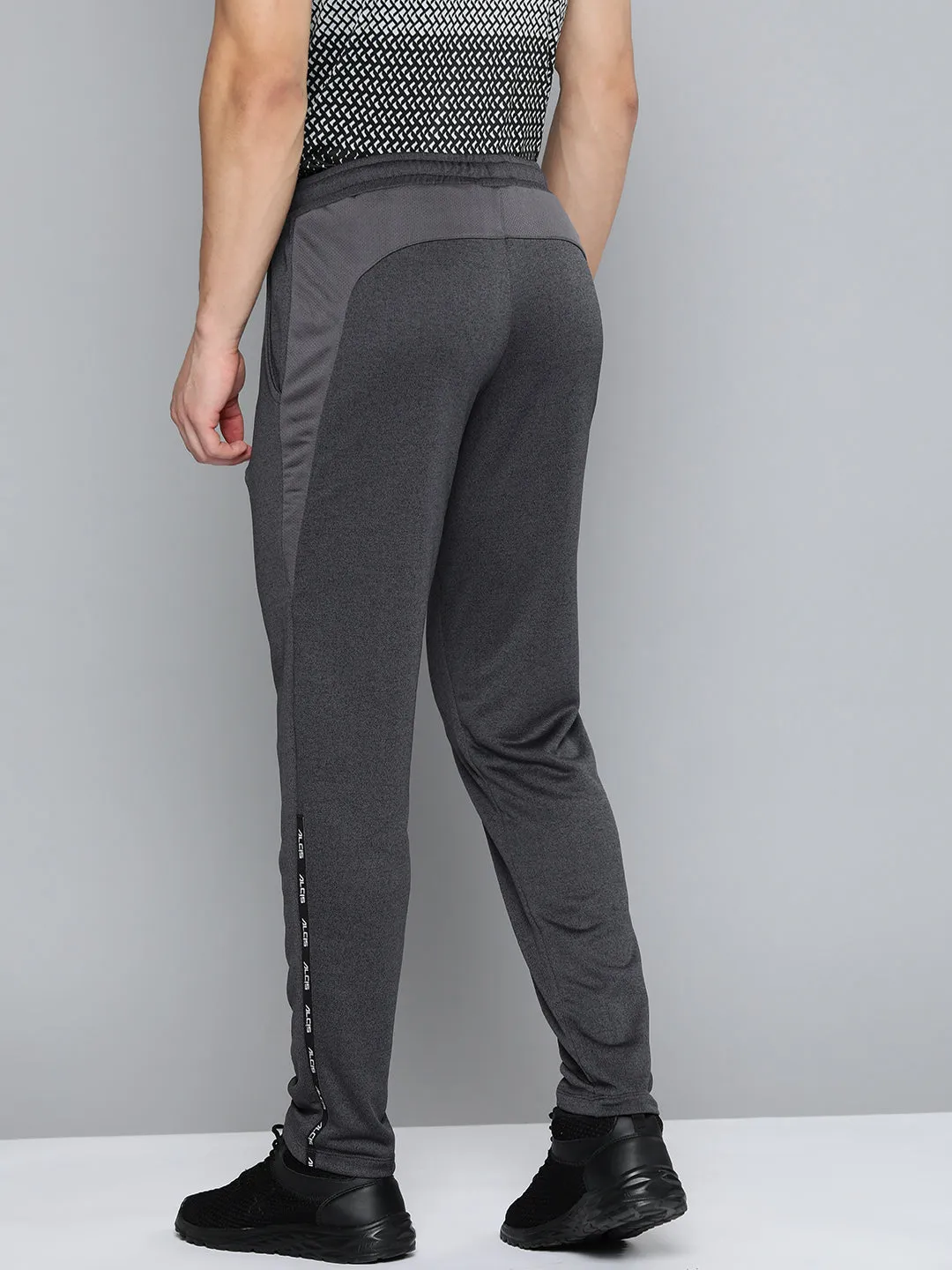 LightweightDesign Alcis Men Charcoal Grey Solid Track Pants