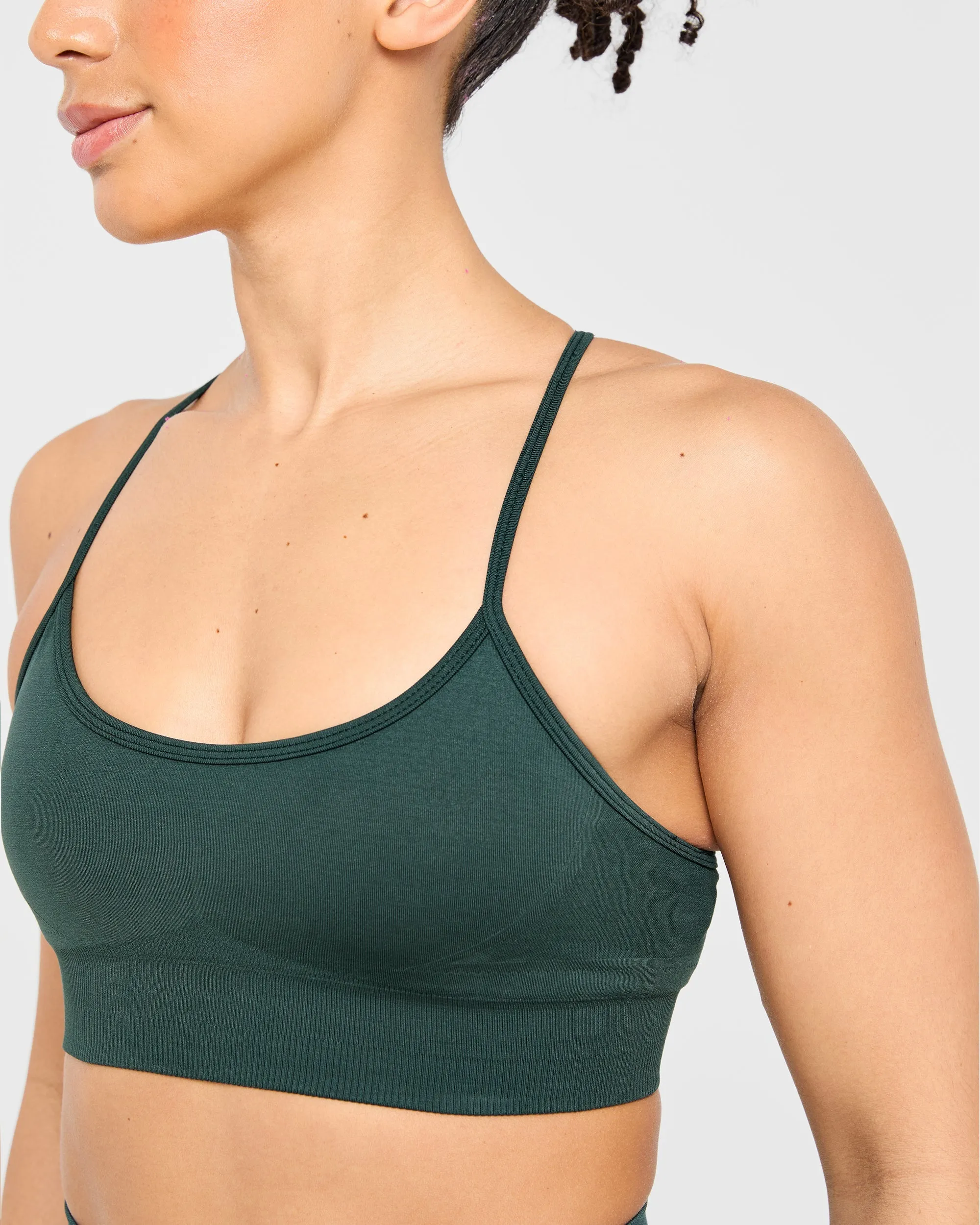 Empower Seamless Sports Bra - Dark Green Strapless seams Secure Fabric