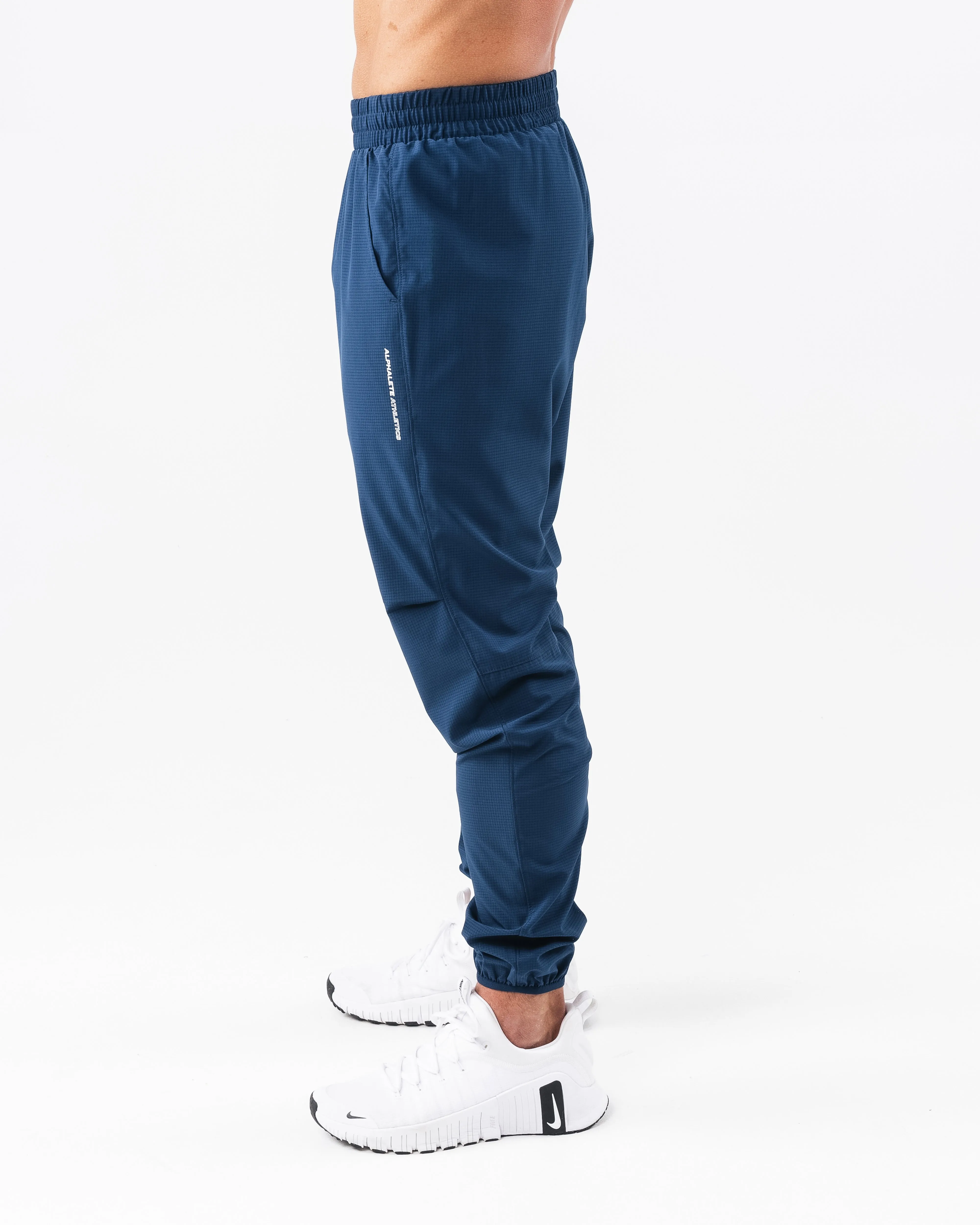 Infinity Tech Pant - Denim Classic Comfort Water resistant coating
