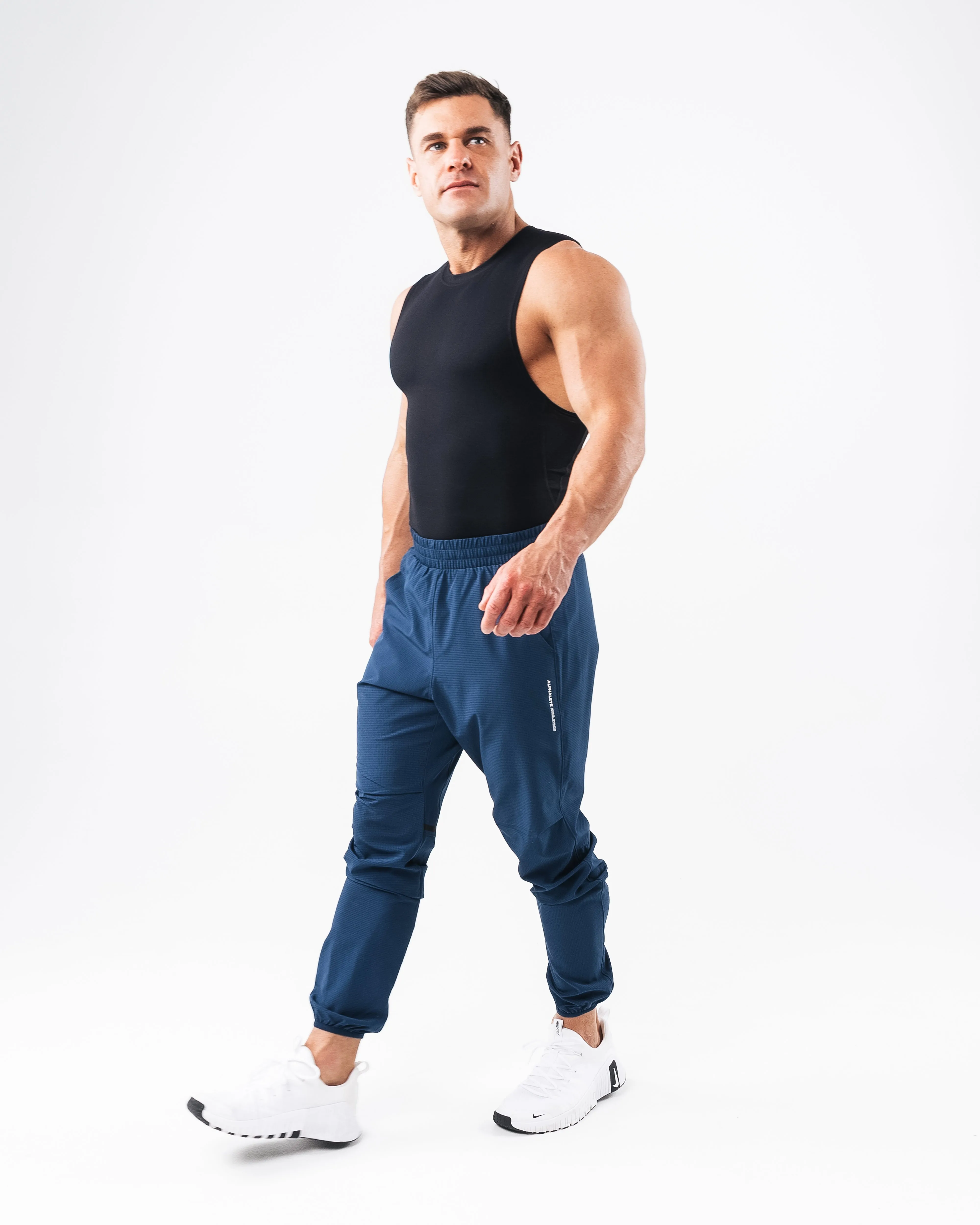 Mid-rise fit Infinity Tech Pant - Denim