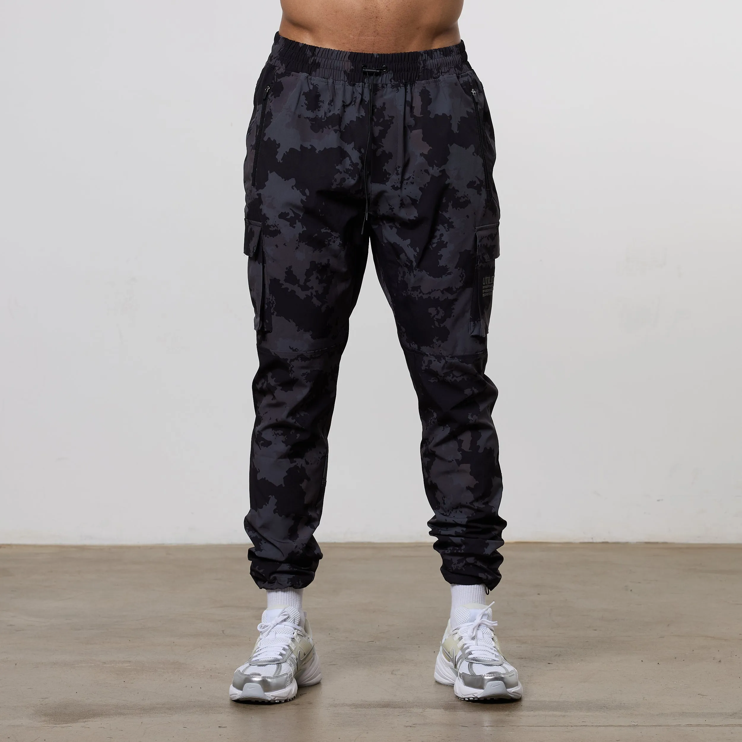 Vanquish Utility Black Camo Tapered Cargo Pants Classic Cut Travel Friendly