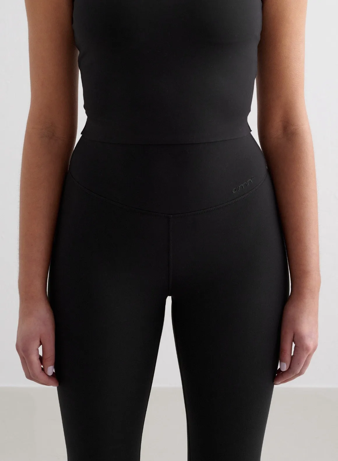 For Teens Shape Retain Soft touch finish Black Sense Capri Tights