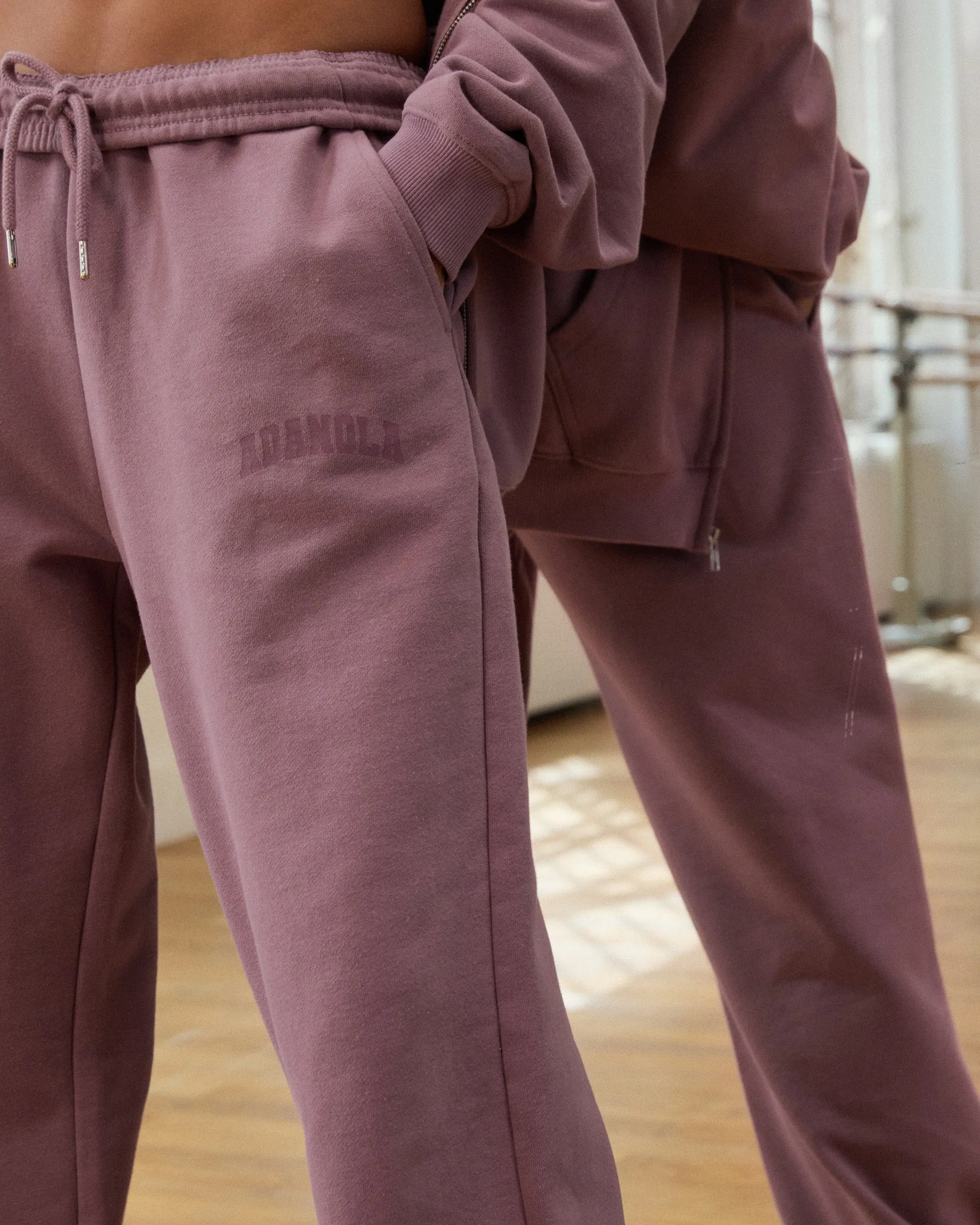 LowProfileTopstitching Varsity Straight Leg Sweatpants - Dusk Purple