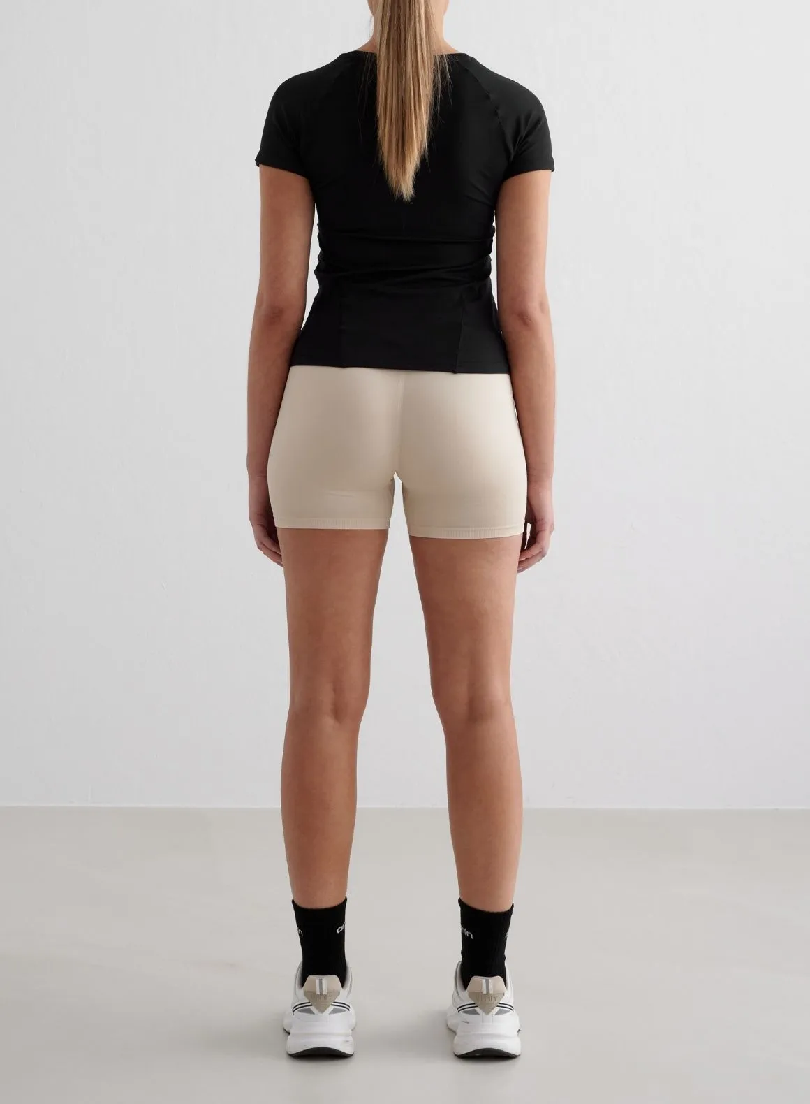 Minimalist Look Black Soft Basic Short Sleeve