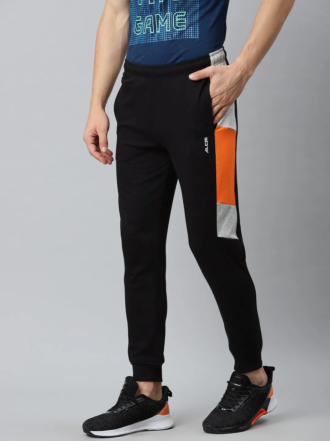 Alcis Men Black Solid Slim Fit Mid-Rise Joggers Work Essential