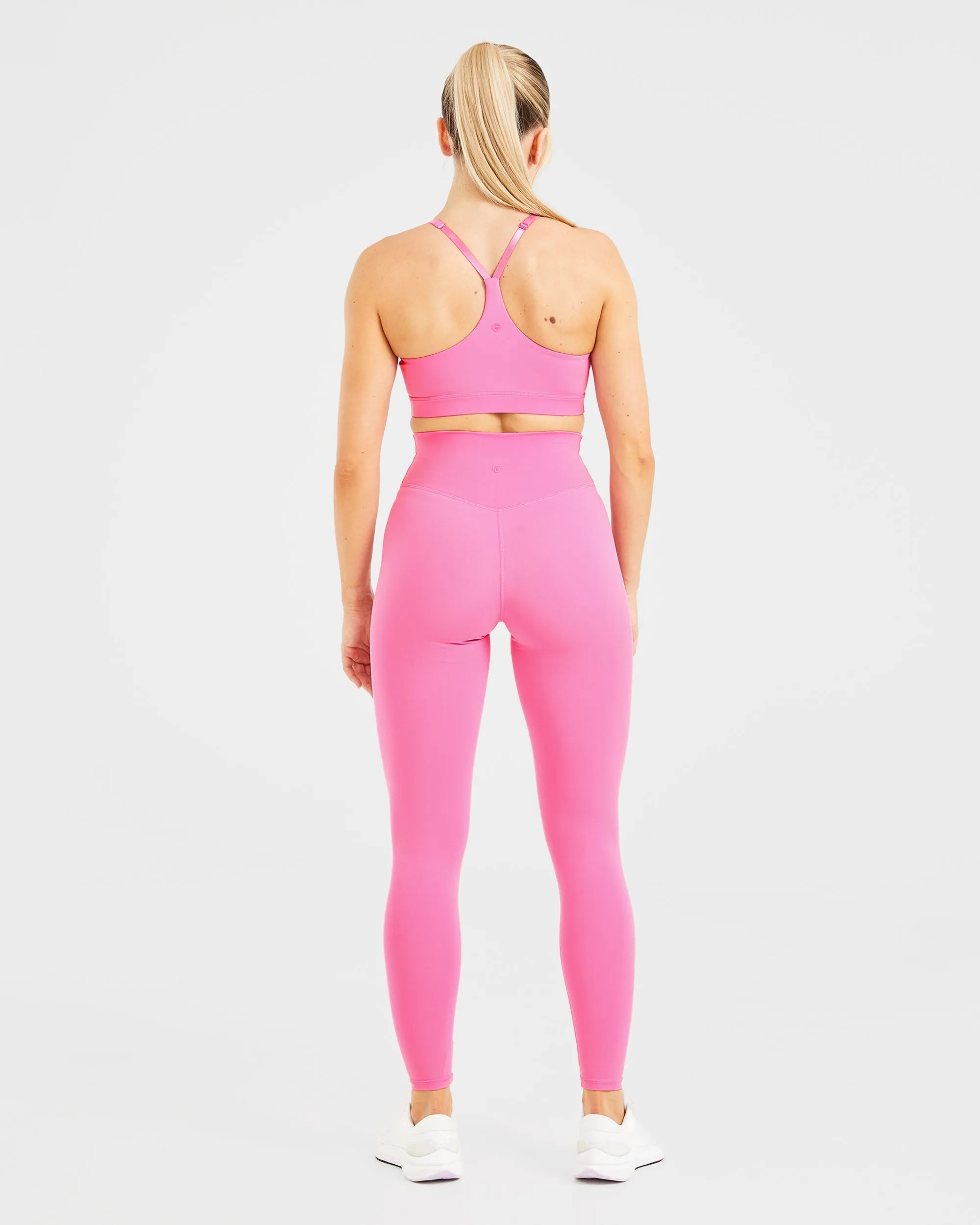 Staple Sports Bra - Summer Pink Versatile Closure