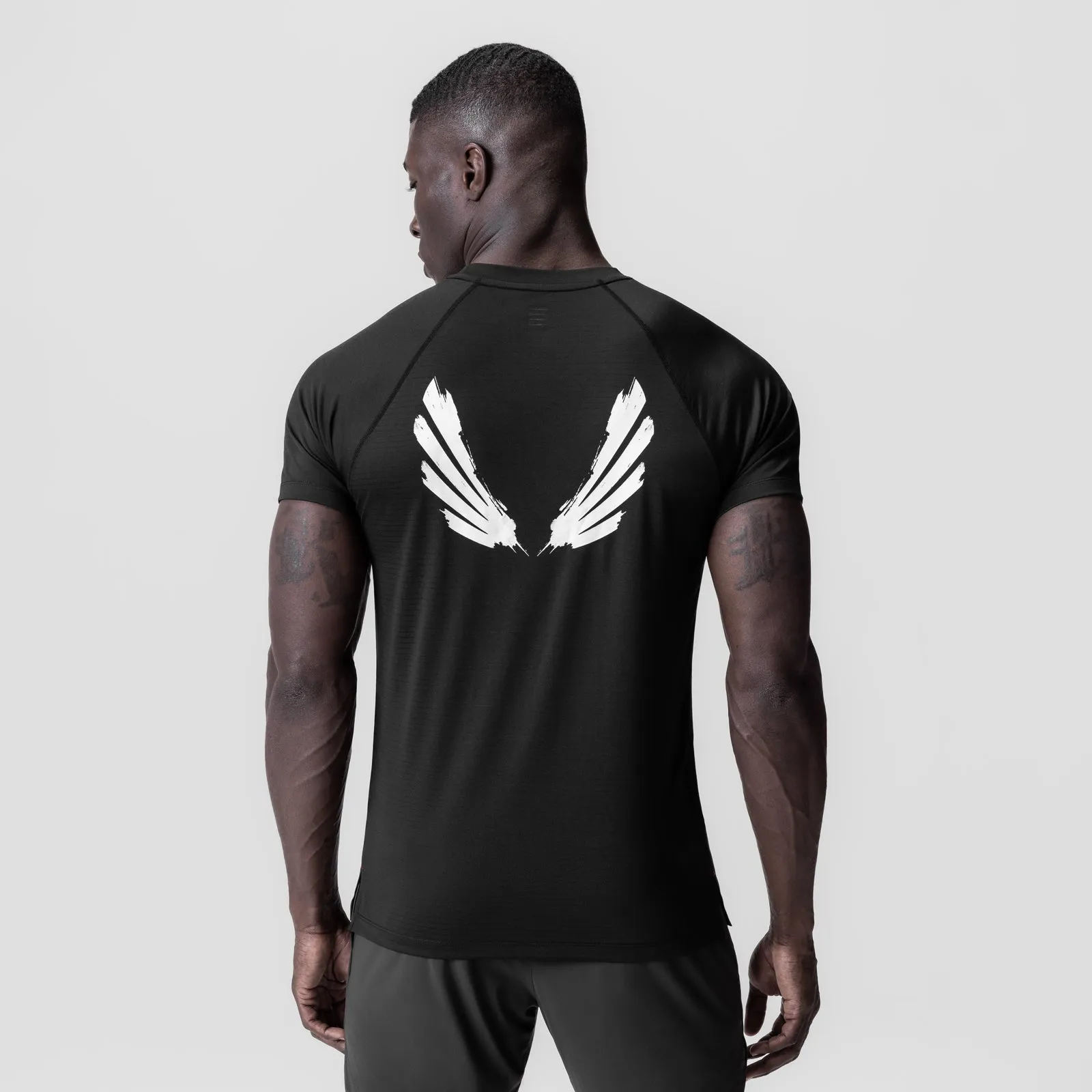 0839. 3D-Lite? 2.0 Lycra? Fitted Tee - Black "Brush Wings" V-Neck Men's masculinity