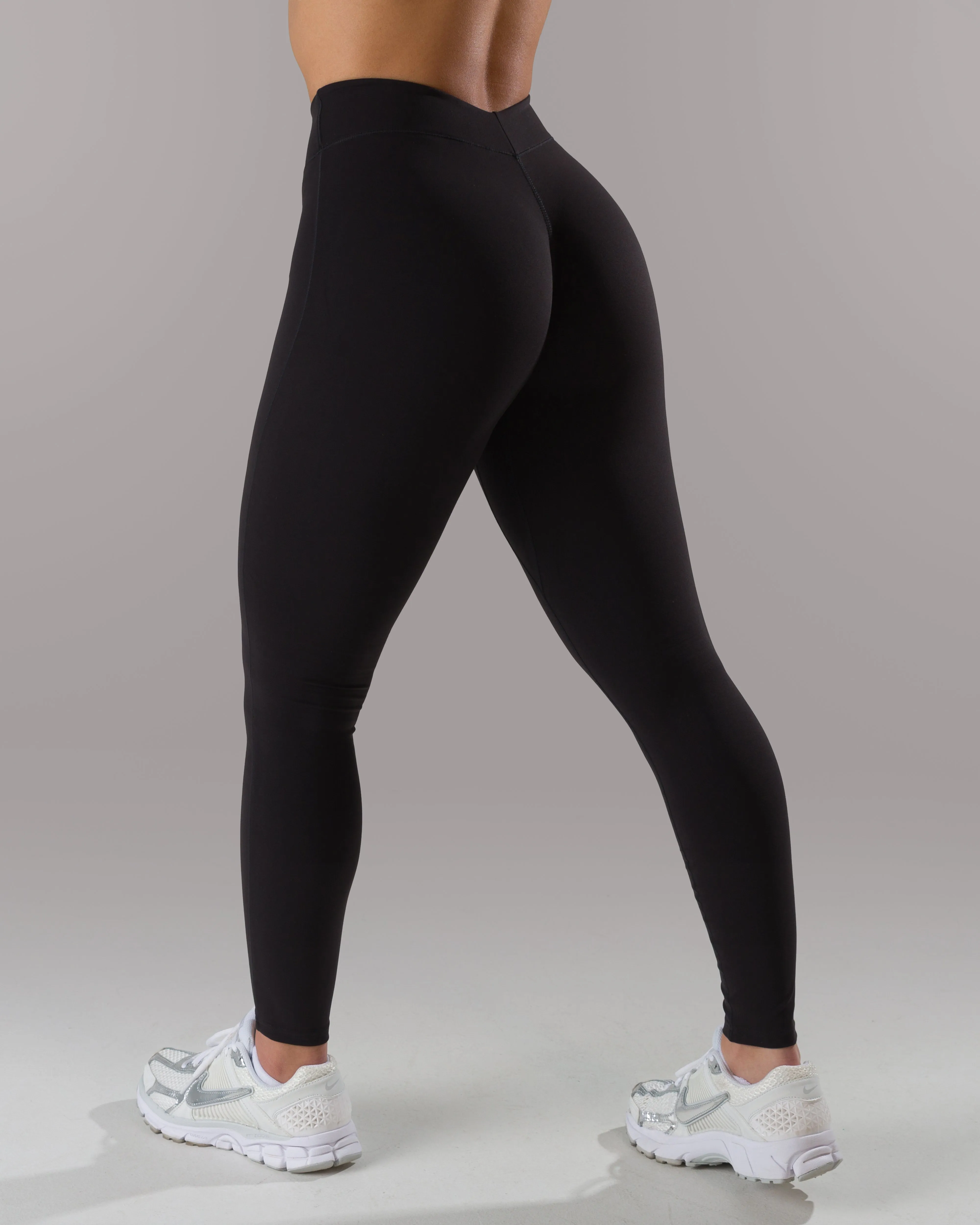 Unisex Style Four Way Dip Back Legging - Black