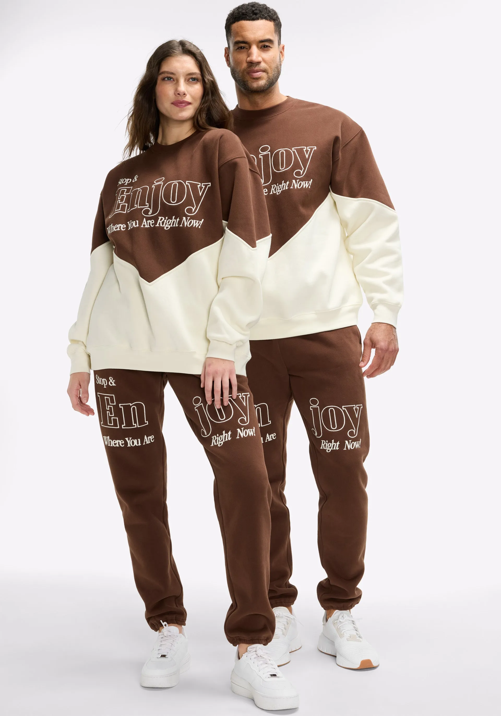 Breathable mesh lining Enjoy Where You Are Sweatpants