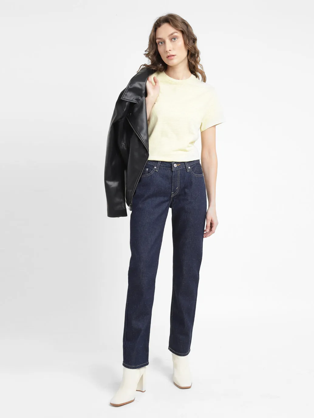 All Day Comfort Design Street Fashion Women's Blue Low Pitch Straight Fit Mid Rise Jeans