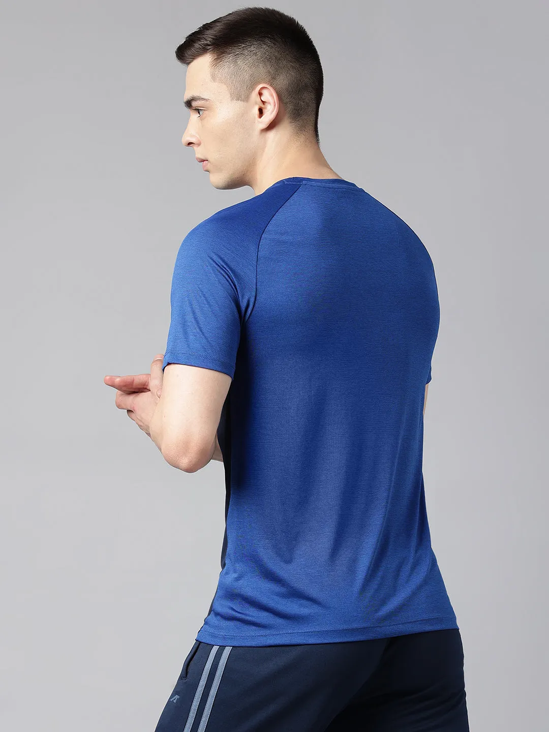 MinimalistDesign DoubleStitched Seams Alcis Men's Blue & Black Colour-Blocked Anti-Static Drytech  Slim-Fit Training Tee