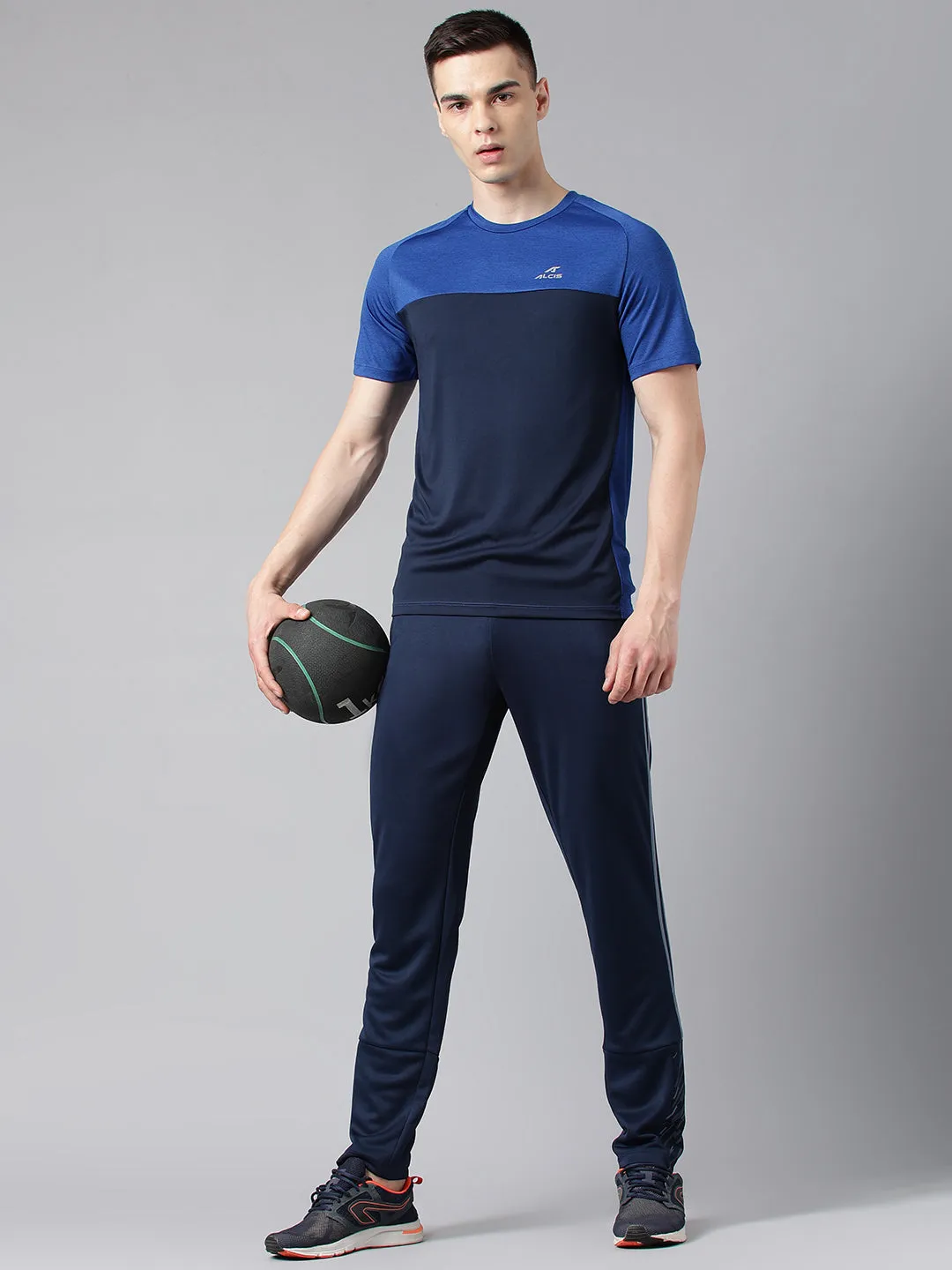 Alcis Men's Blue & Black Colour-Blocked Anti-Static Drytech  Slim-Fit Training Tee WindproofInterior