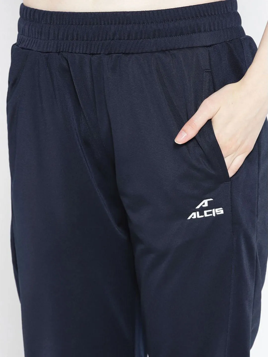 Effortless Look Alcis Women Navy Blue Solis Cropped Track Pants