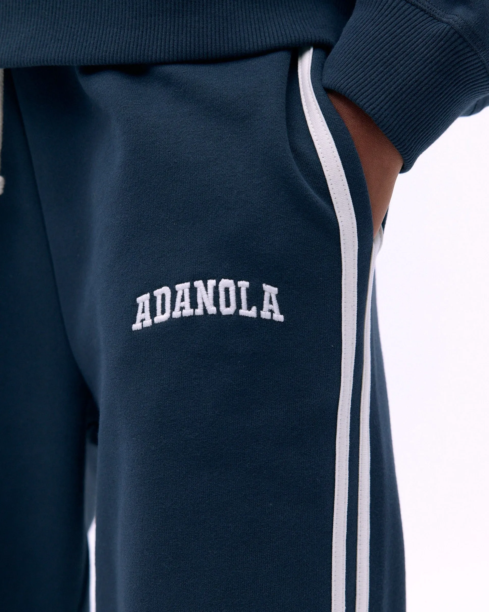 BreathableMaterial Built-in shorts Varsity Loose Fit Sweatpants - Midnight Blue/Marshmallow White