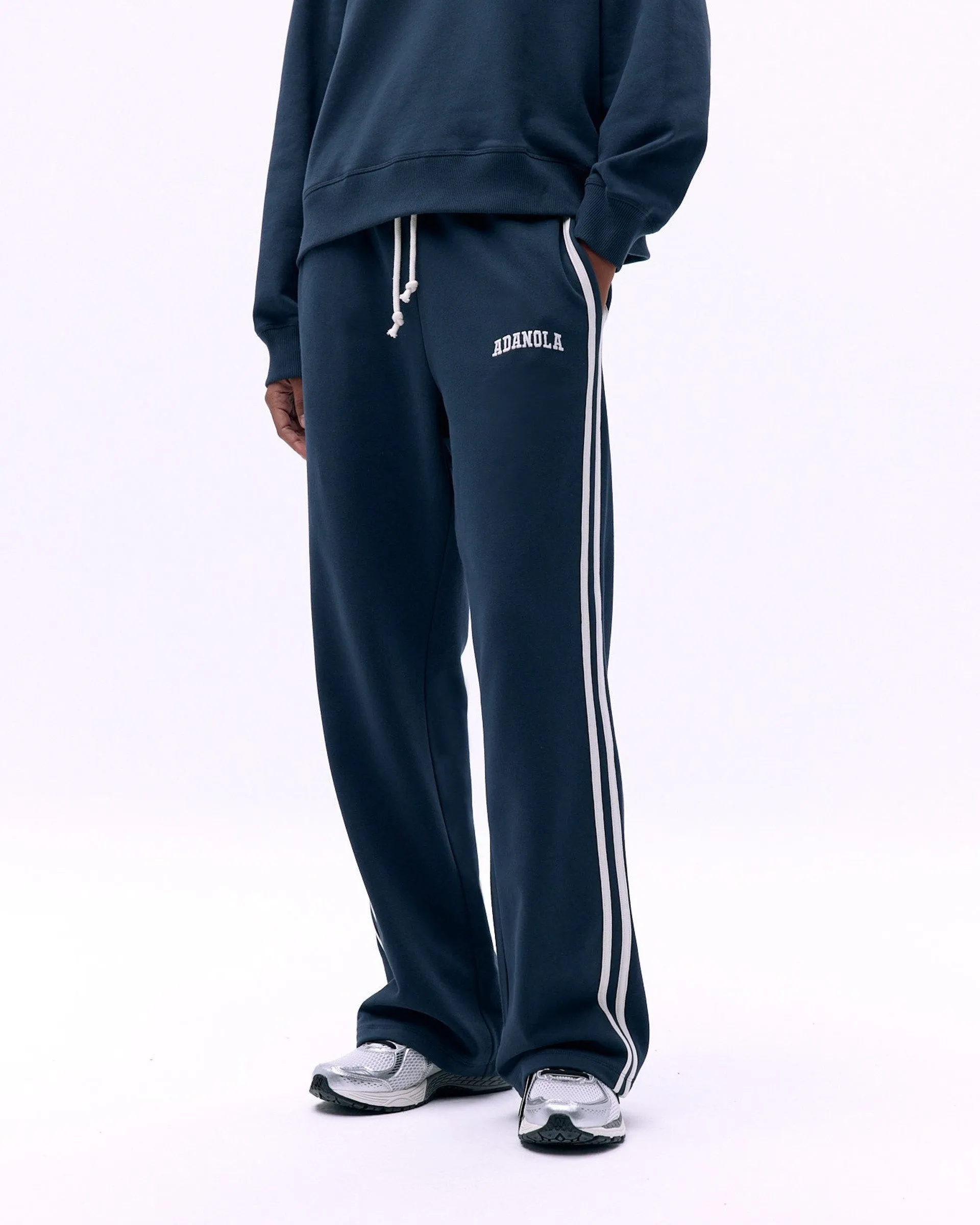 Varsity Loose Fit Sweatpants - Midnight Blue/Marshmallow White breath easy