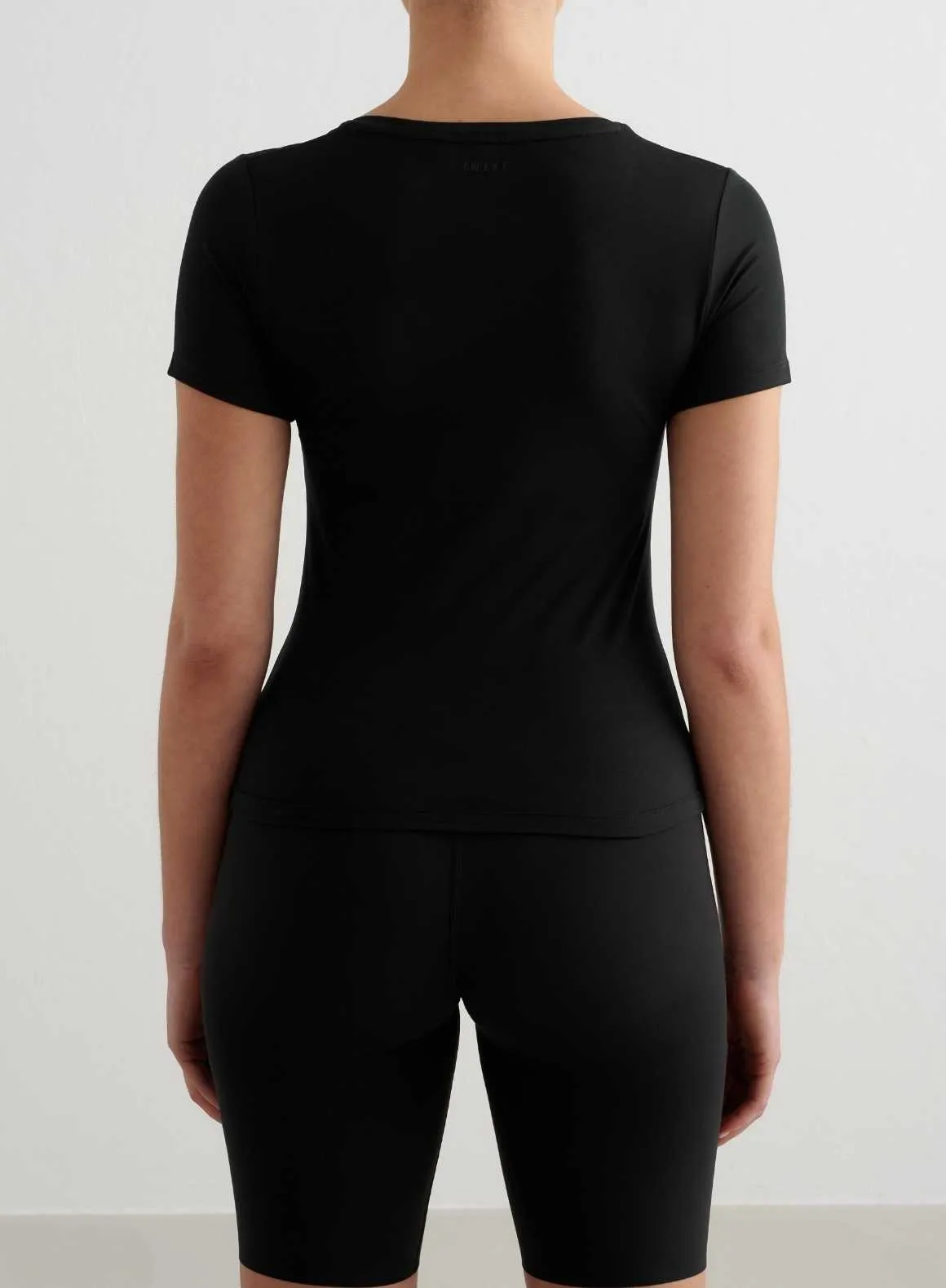 Black Soft Basic V-Neck Short Sleeve Collared Street Trend Look