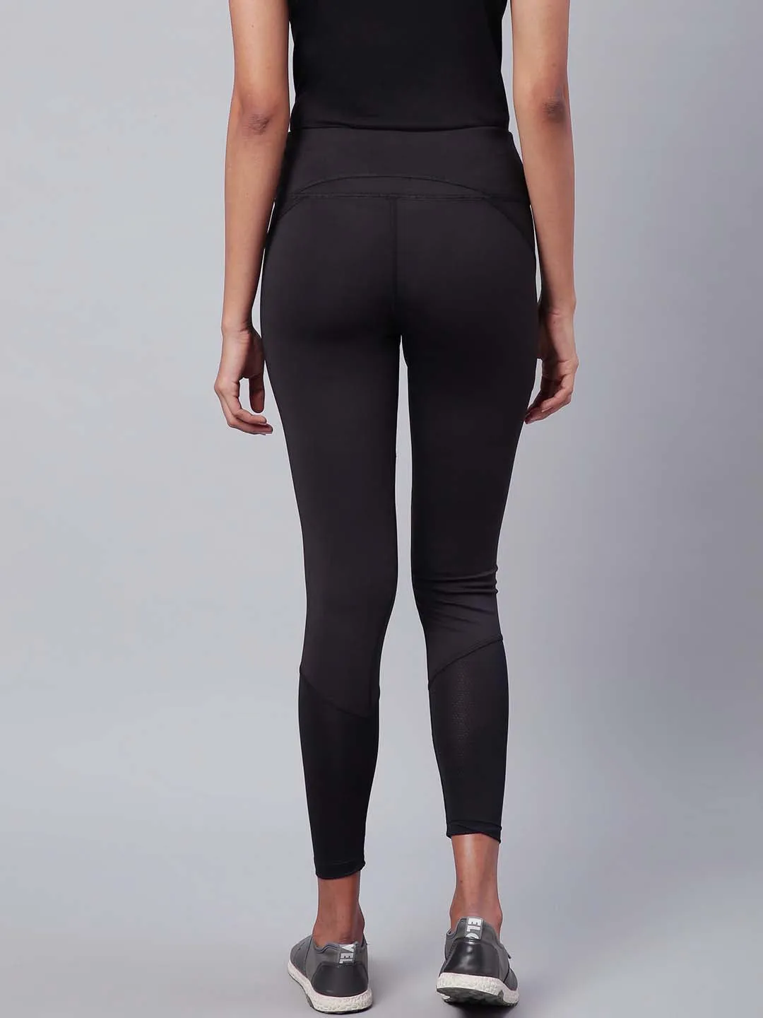 Alcis Women Black Drytech  Solid Cropped Training Tights Petite Size Four Way Machine wash
