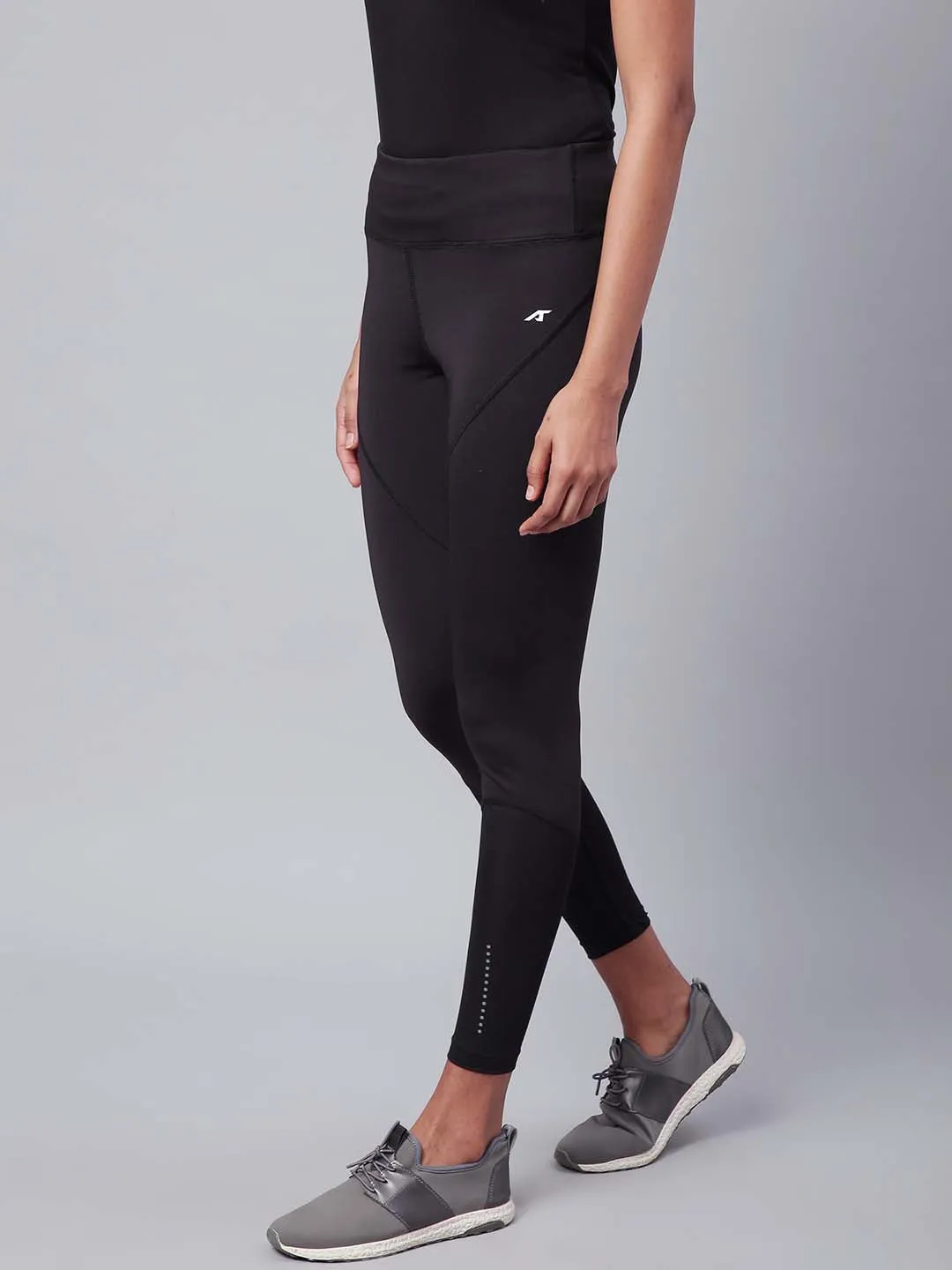 Alcis Women Black Drytech  Solid Cropped Training Tights Simple Style