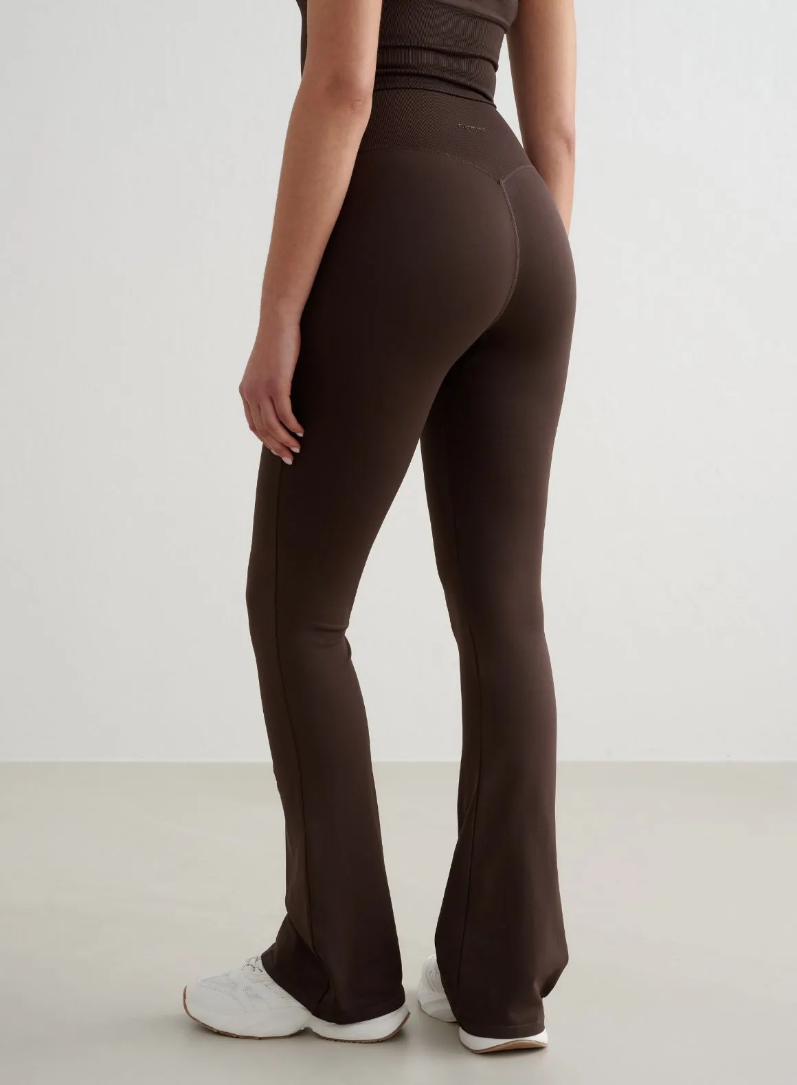 Chocolate Shape Seamless Flare Tights Stylish Layer