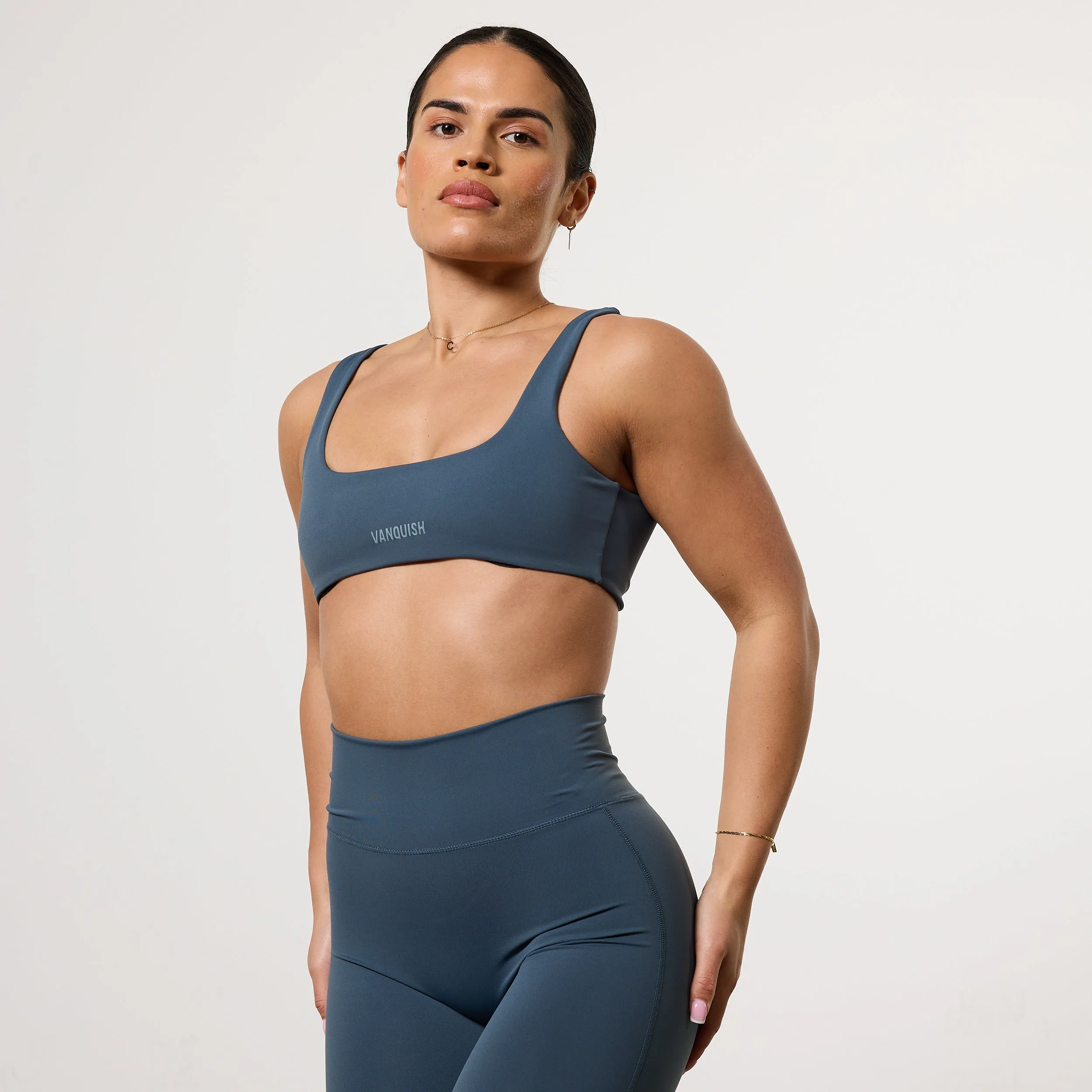 Yoga beginners Non-Restrictive Support VANQUISH ENHANCE STEEL BLUE TWIST FRONT BRA