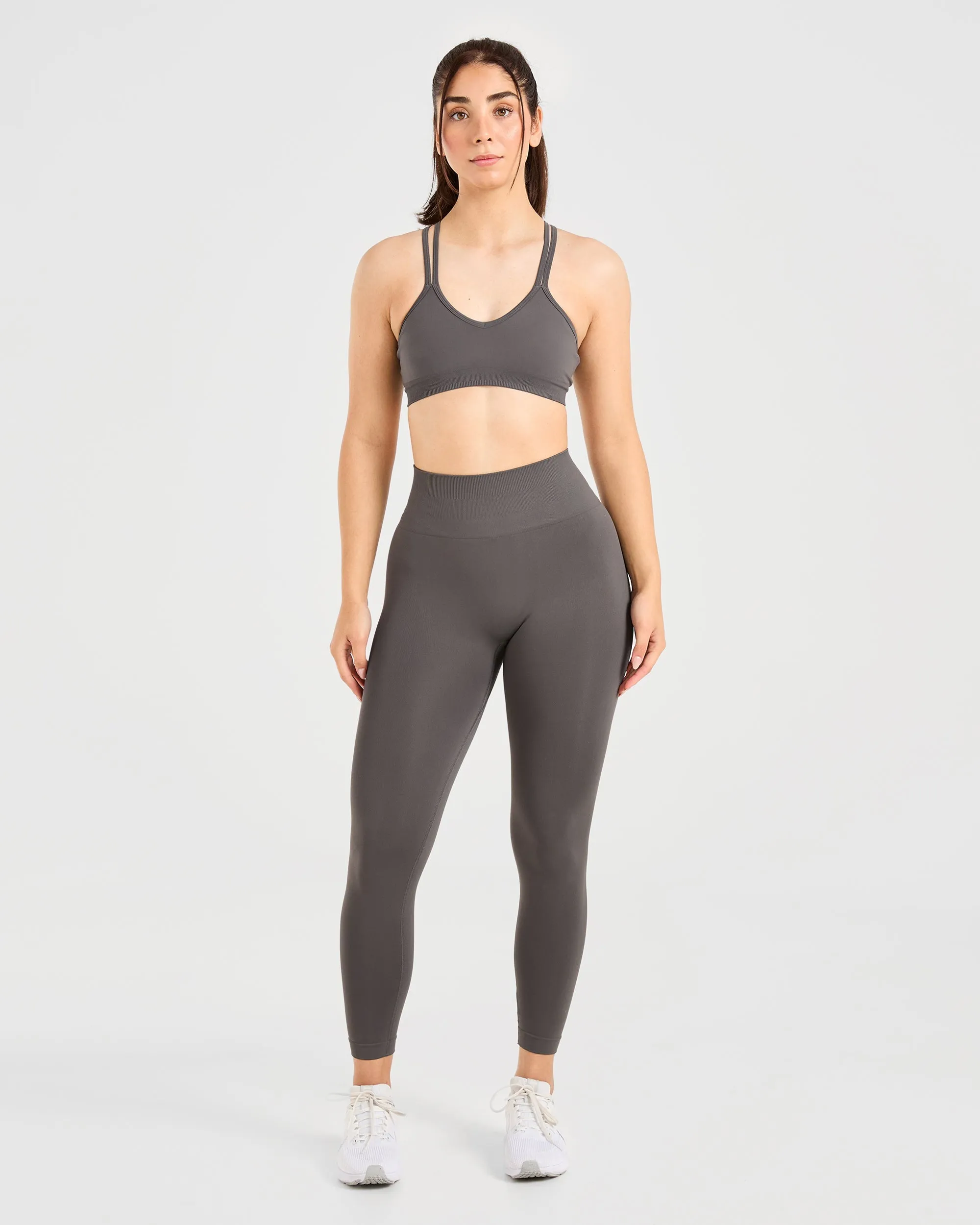 Power Seamless Sports Bra - Charcoal Plus size seams Supportive frame
