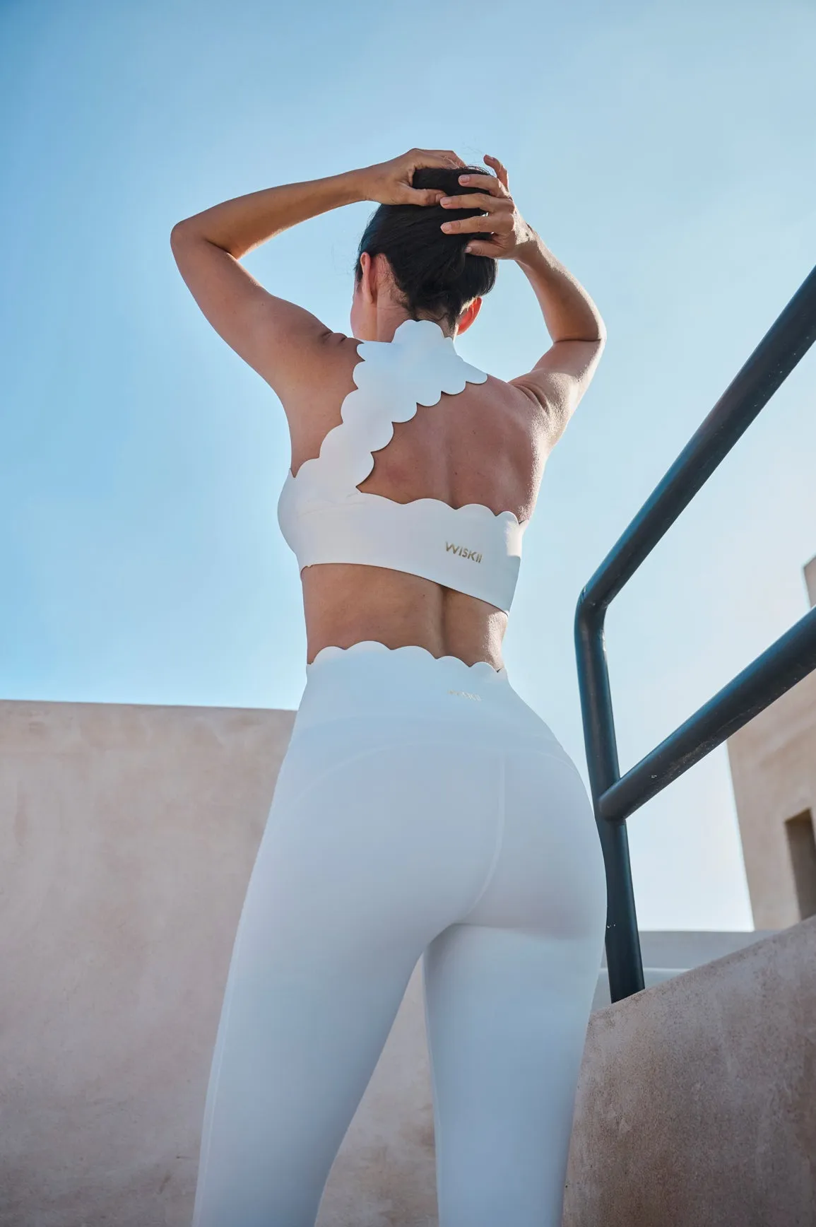 Seamless construction Dance costume Scallop Back Mock Neck Bra