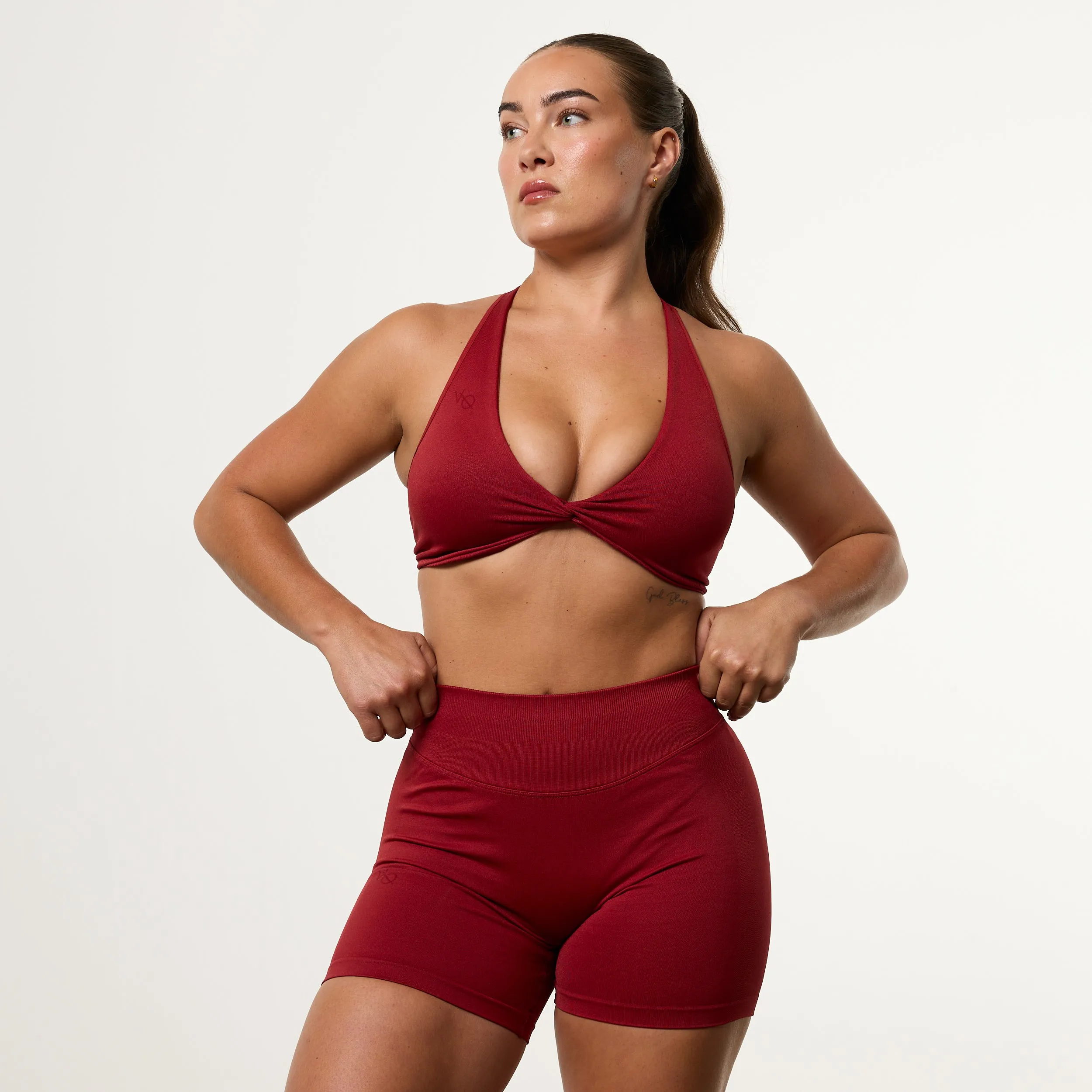 Shape retention seams Outdoor Clothing Vanquish Elevate V2 Scarlet Red Seamless Twist Front Bra