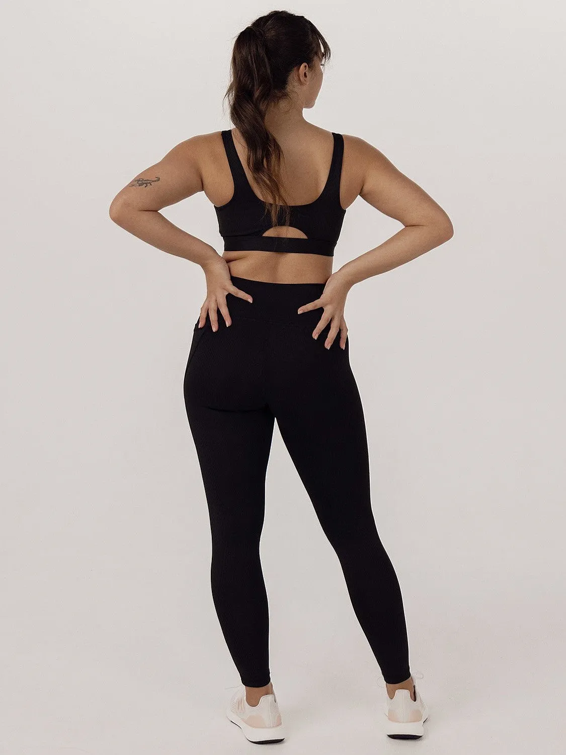 Effortless Wear quick-dry feature Training Light-Support Ribbed Bra