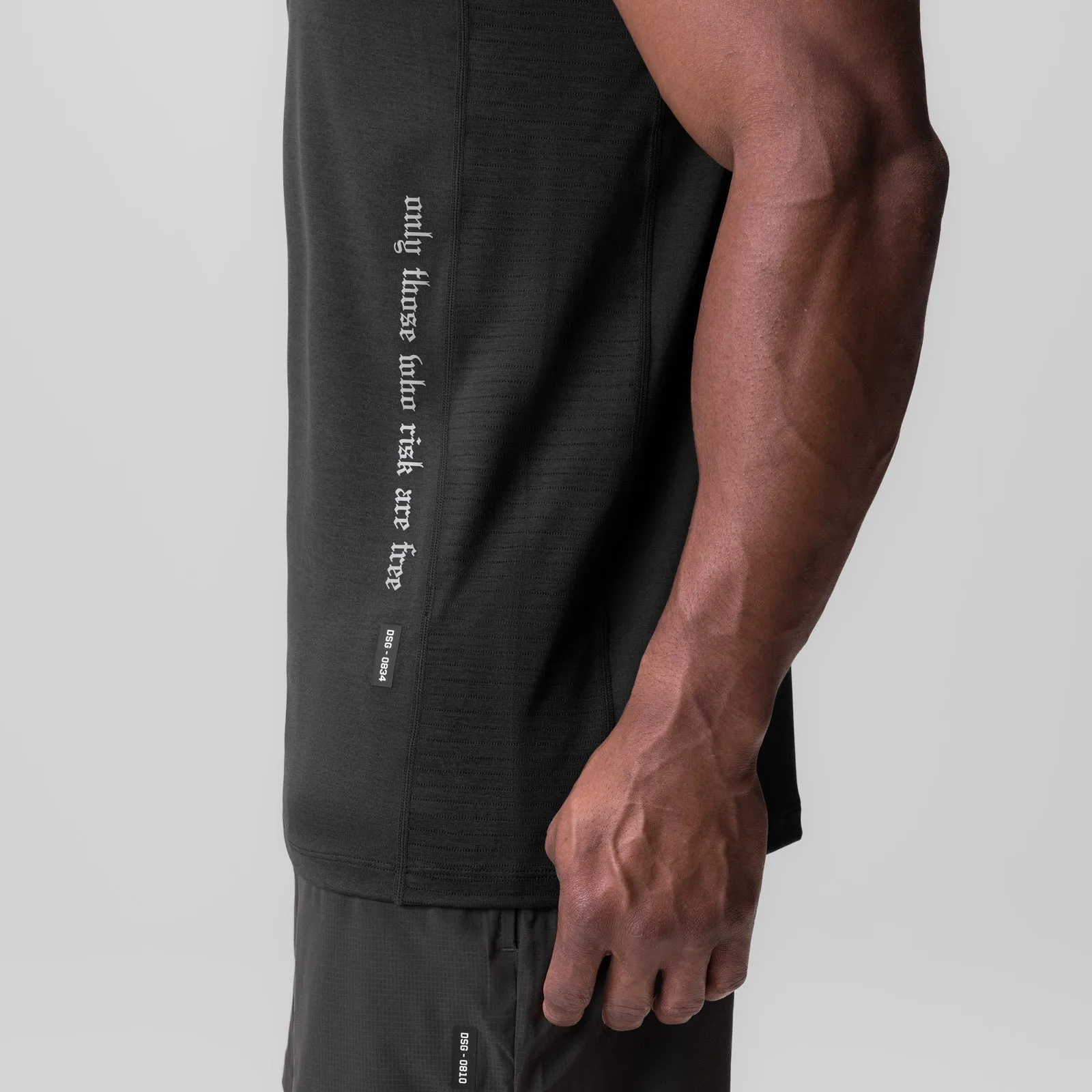 brand new 0834. 3D-Lite? 2.0 Training Singlet - Black "OTWR"