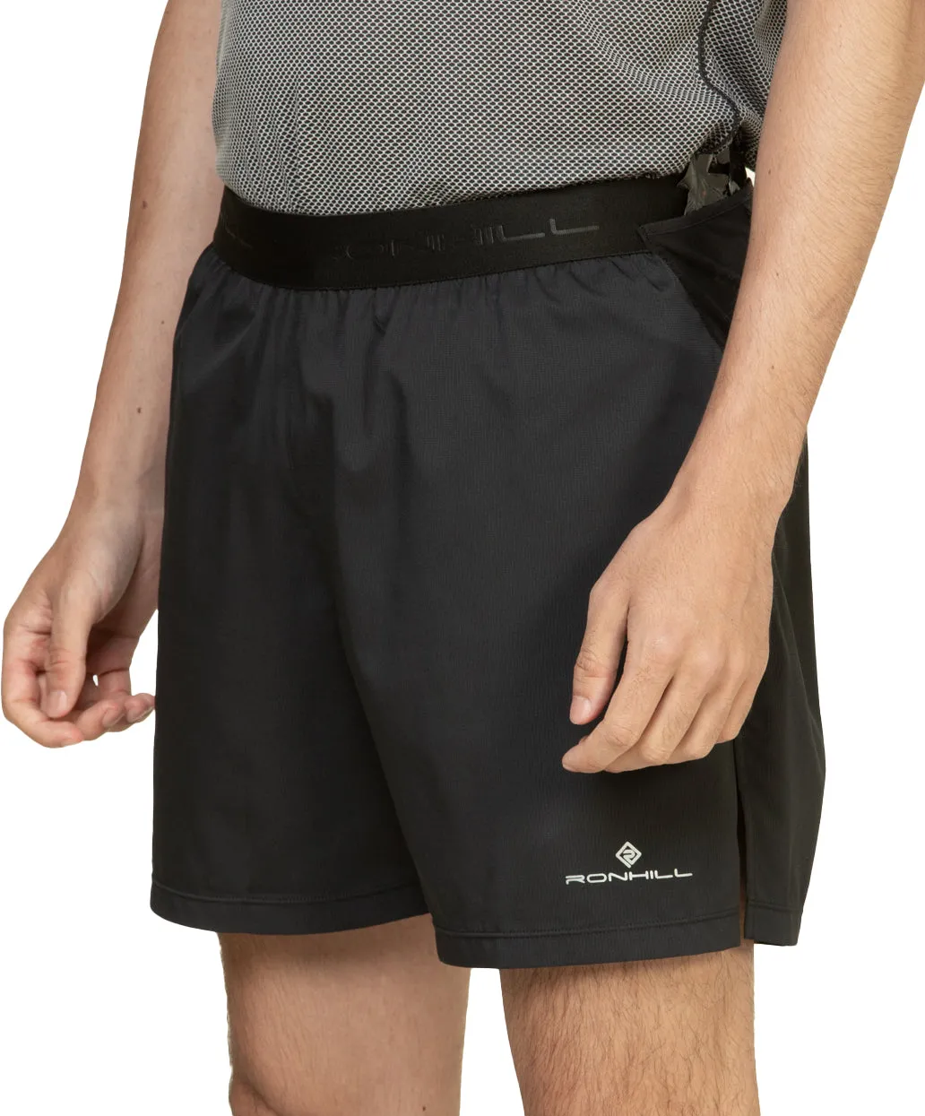 Casual Look Ronhill Tech All Terrain 5 Inch Mens Running Shorts - Black