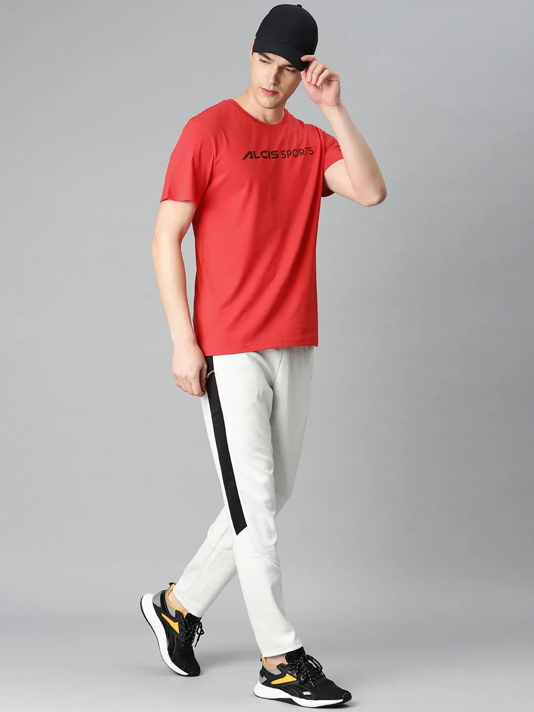 Club Mode WrinkleResistant Alcis Men Red Typography Printed Sports T-shirt