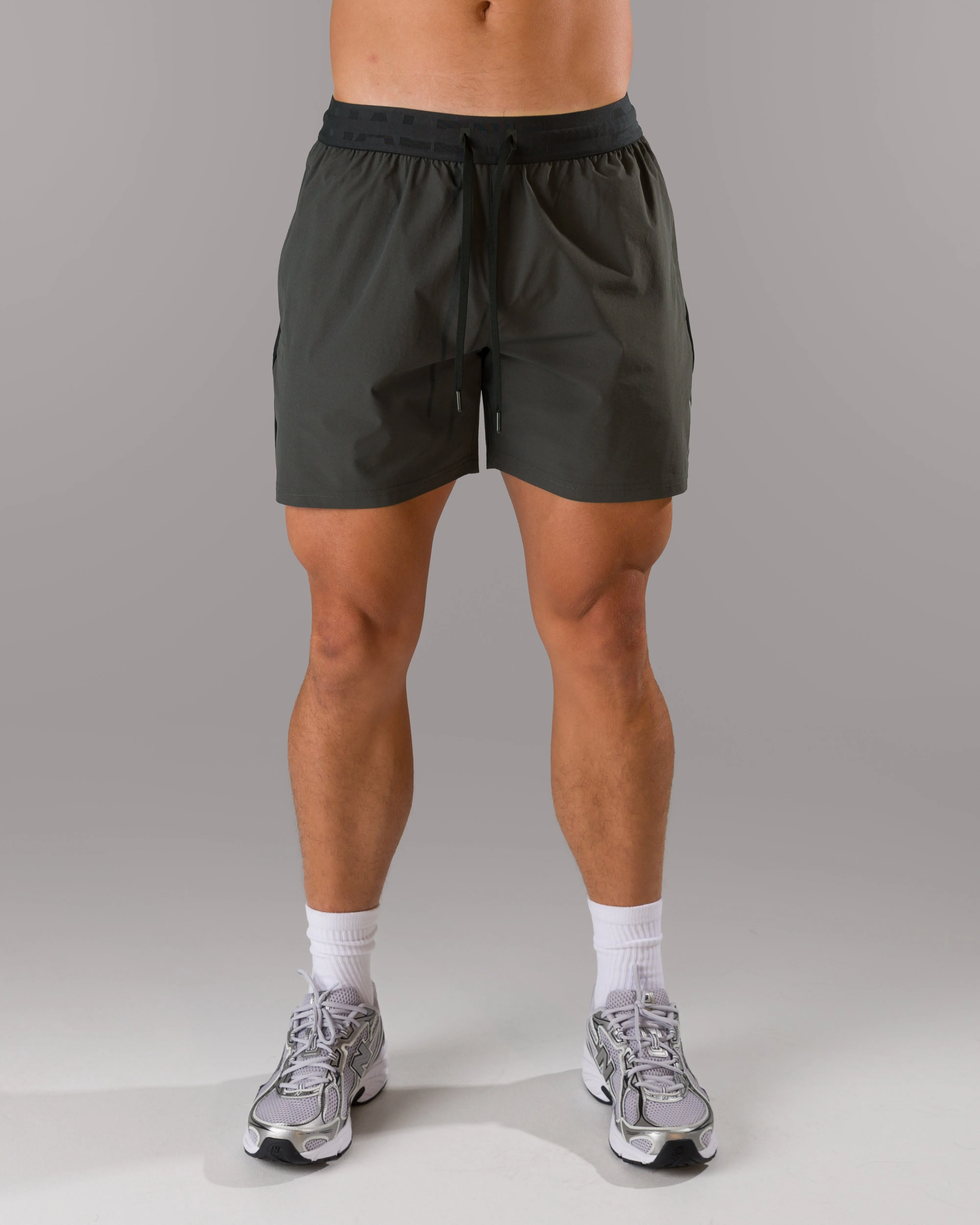 fitness enthusiasts sequined details Apex Vault Short - Iron Charcoal