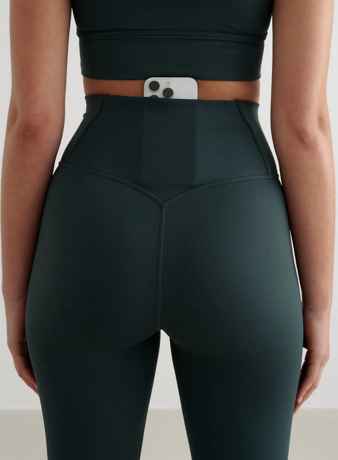 Seamless Design Minimalist Style Studio Essential Deep Emerald Core Tights