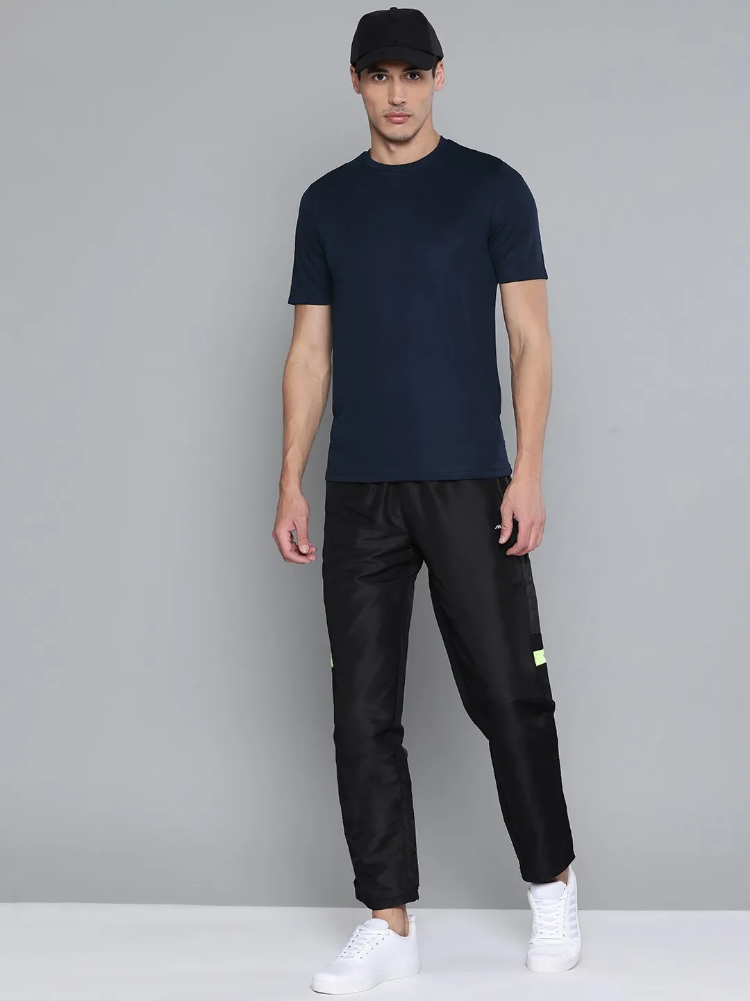 Luxury Mood Alcis Men Solid Blue Round Neck T Shirt