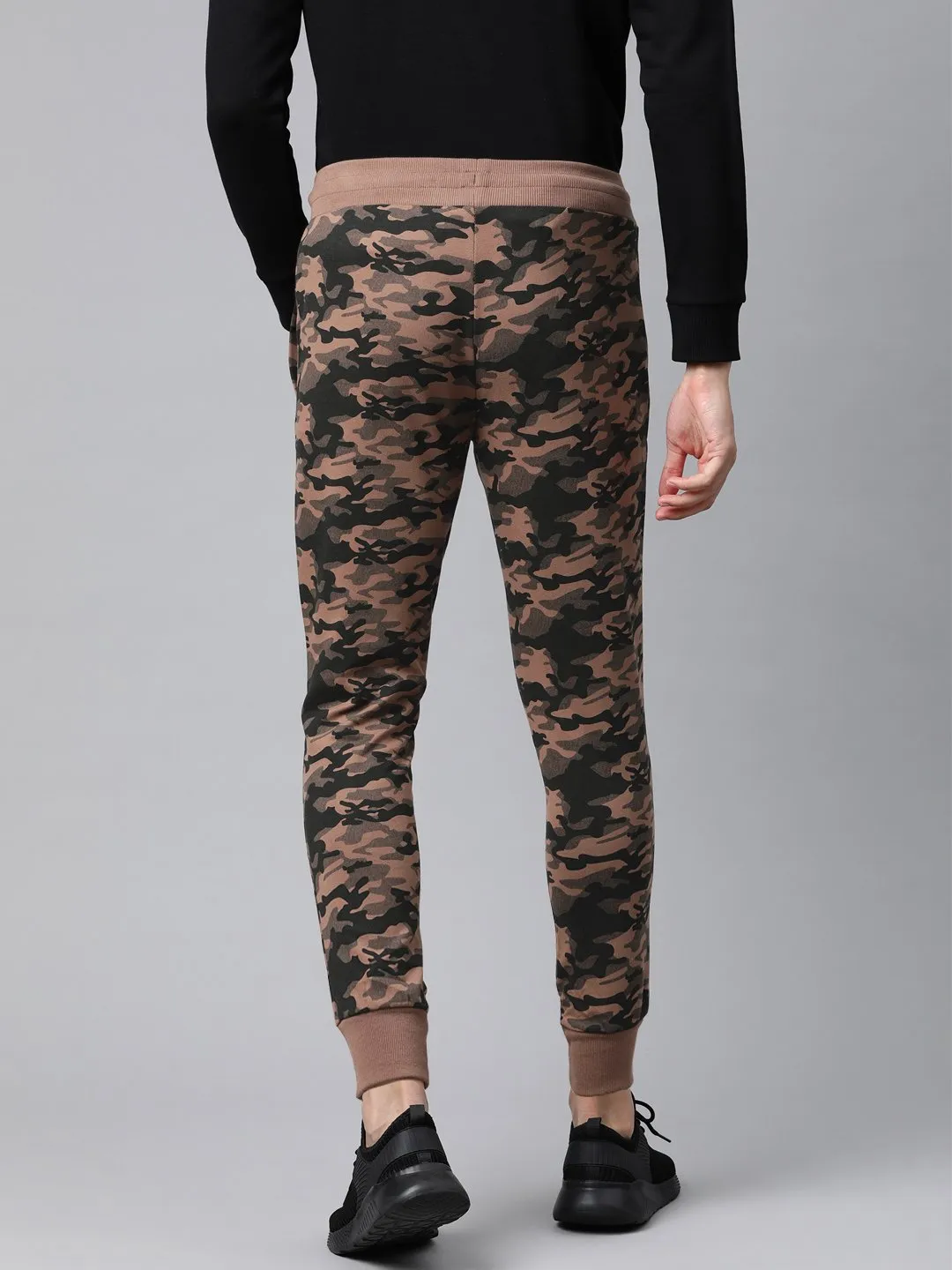 Versatile use Quick Layer Alcis Men Brown & Black Camouflage Print Joggers