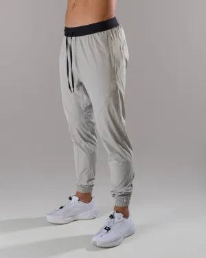 Feminine Fit Apex Jogger - Chalkline