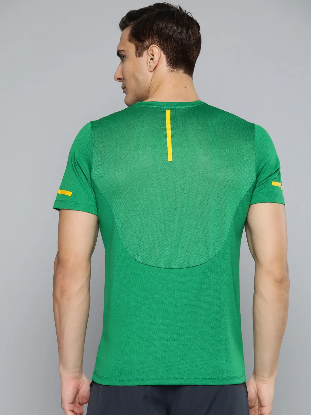 Alcis Men Green Yellow Typography Printed Slim Fit Running T-shirt UniversalFit