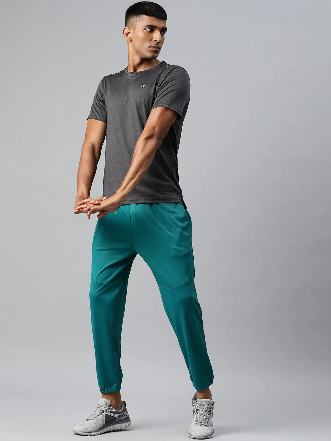 Ocean Fit Alcis Men Anti Static Slim Fit Sports T-shirt with Reflective Detail