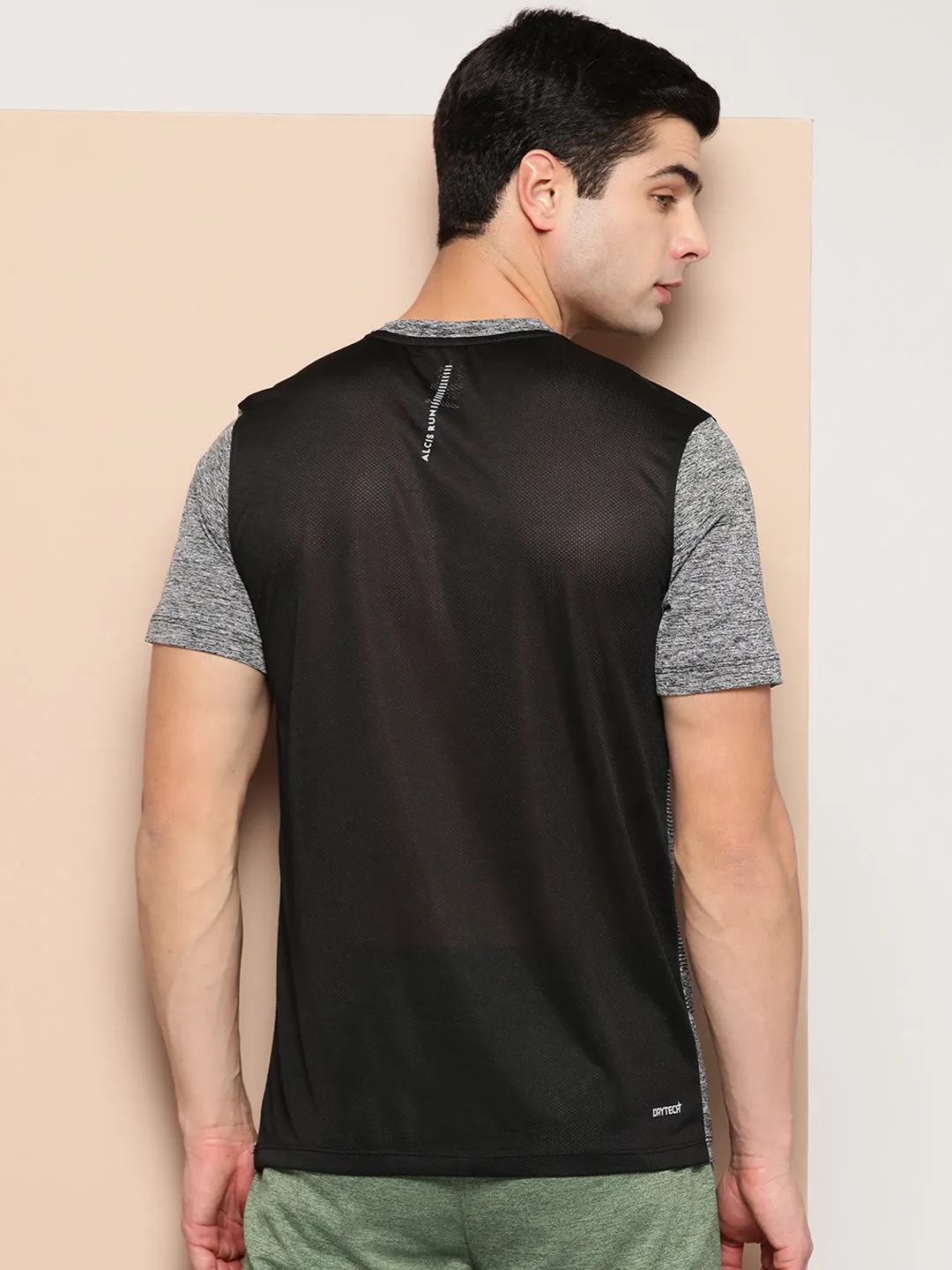 Cool Nylon Alcis Men Colourblocked Slim Fit T-shirt