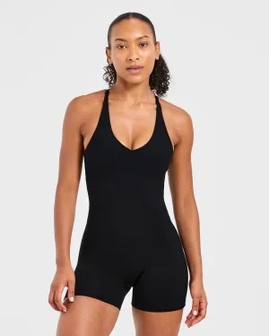 Staple Shorts All In One - Black Trend Vibe Shoot Mood