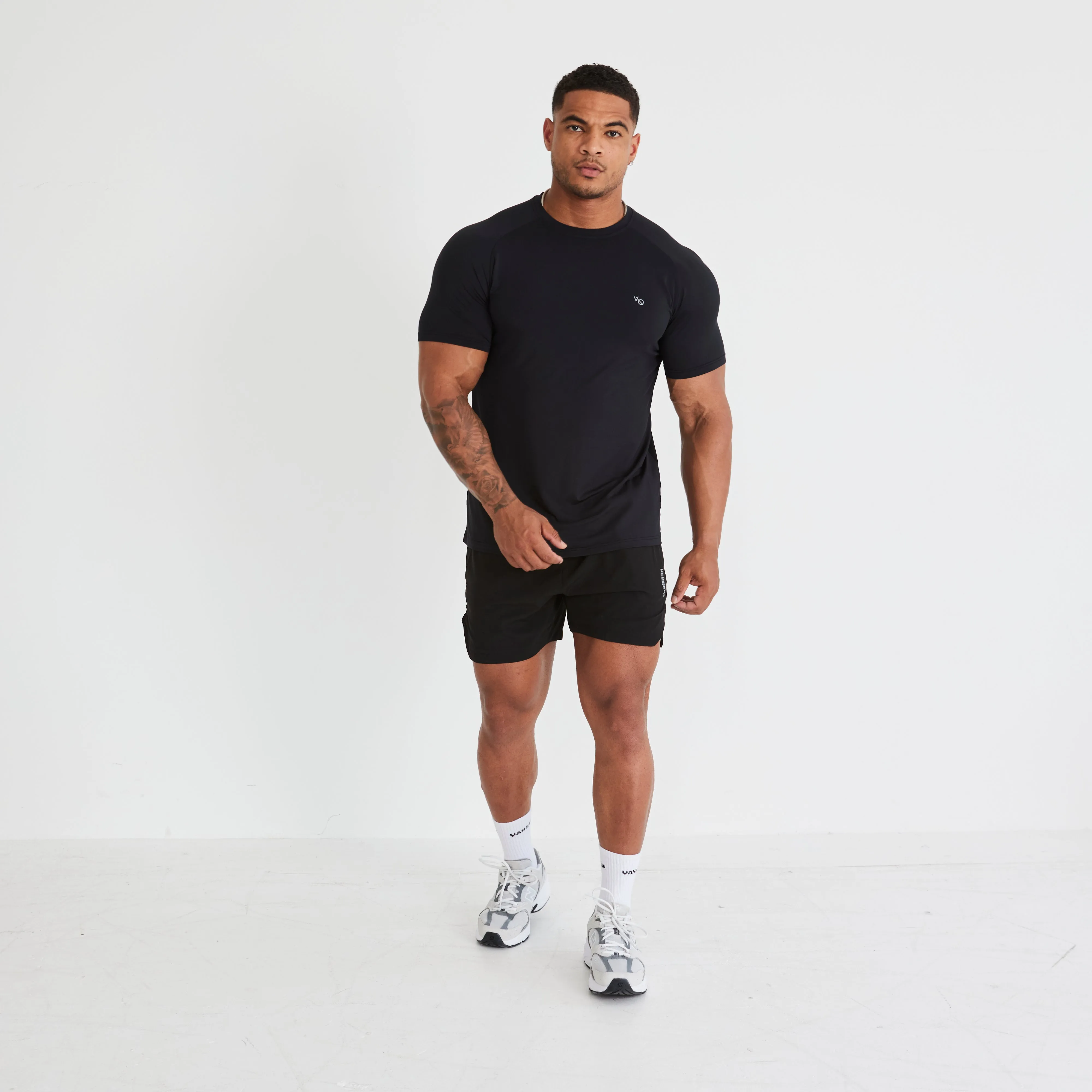 Loose Fit Soft and Light Vanquish Essential Black Performance Short Sleeve T Shirt